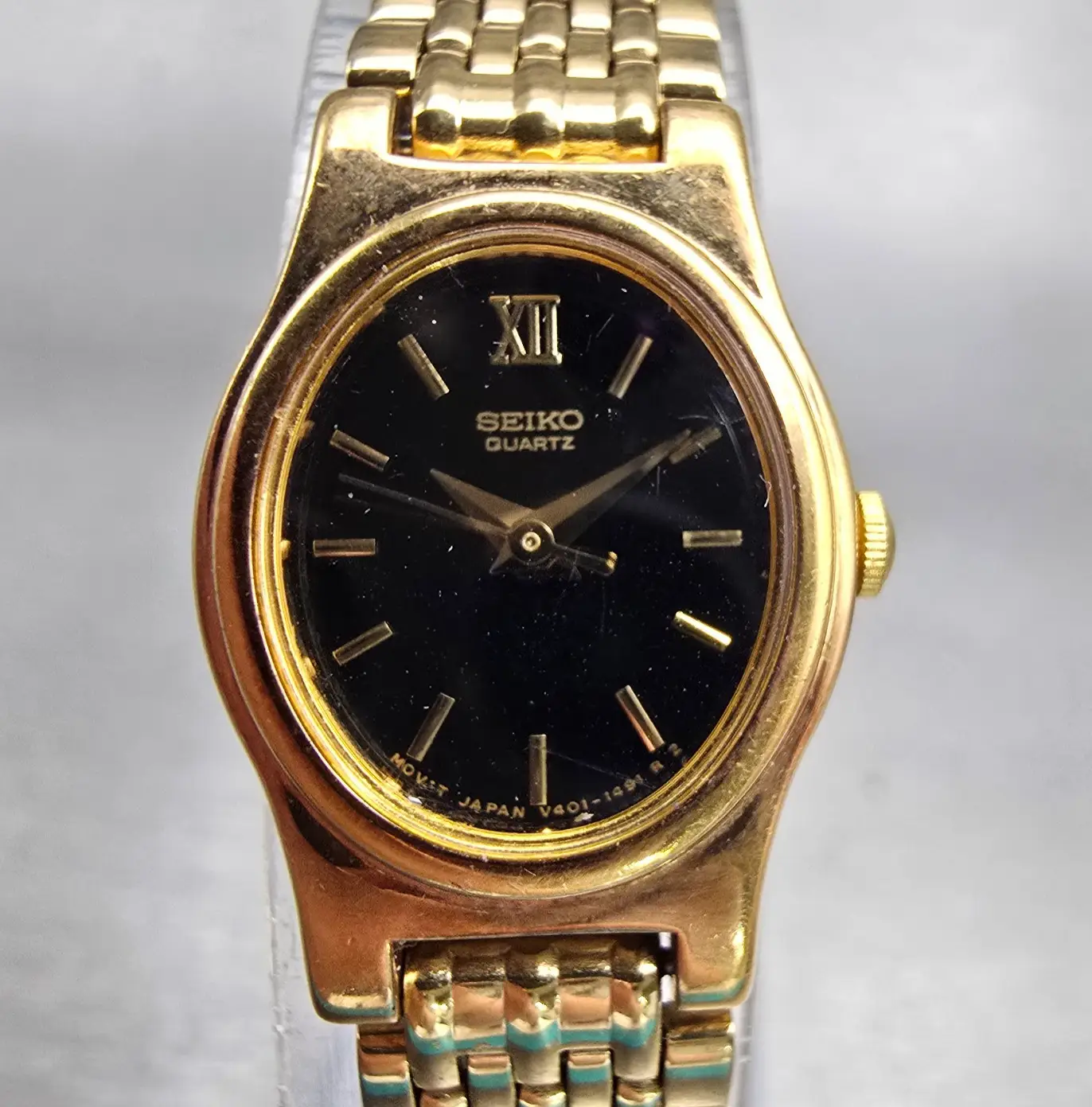 Seiko Watch Women 18mm Black Dial Gold Tone Oval V401-5109 New Battery Vintage0
