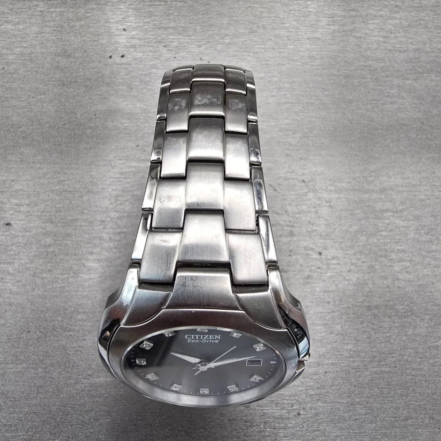 Citizen Eco-Drive Watch Men 39mm Black Dial Silver Tone Date E111-S022240 Works4