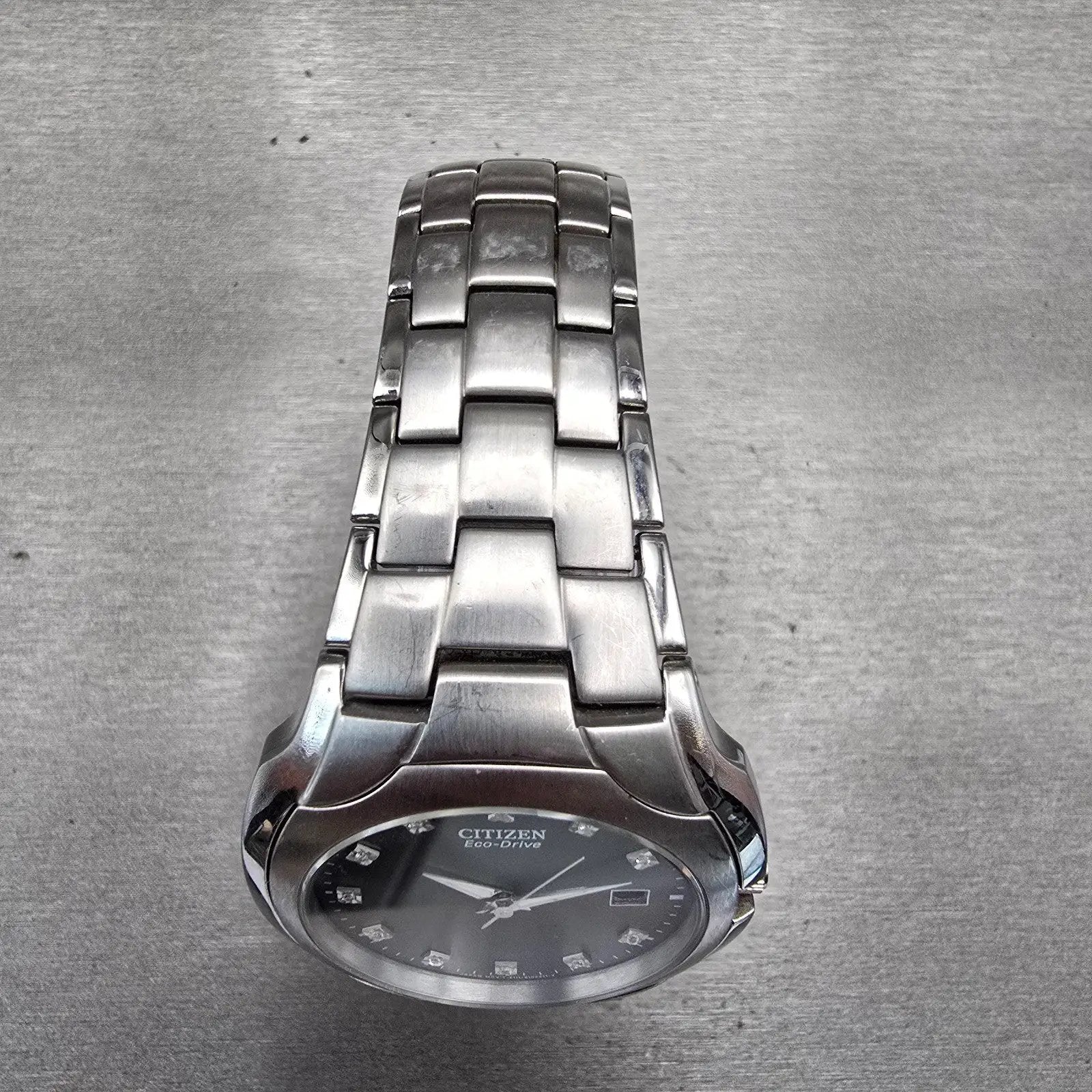 Citizen Eco-Drive Watch Men 39mm Black Dial Silver Tone Date E111-S022240 Works4