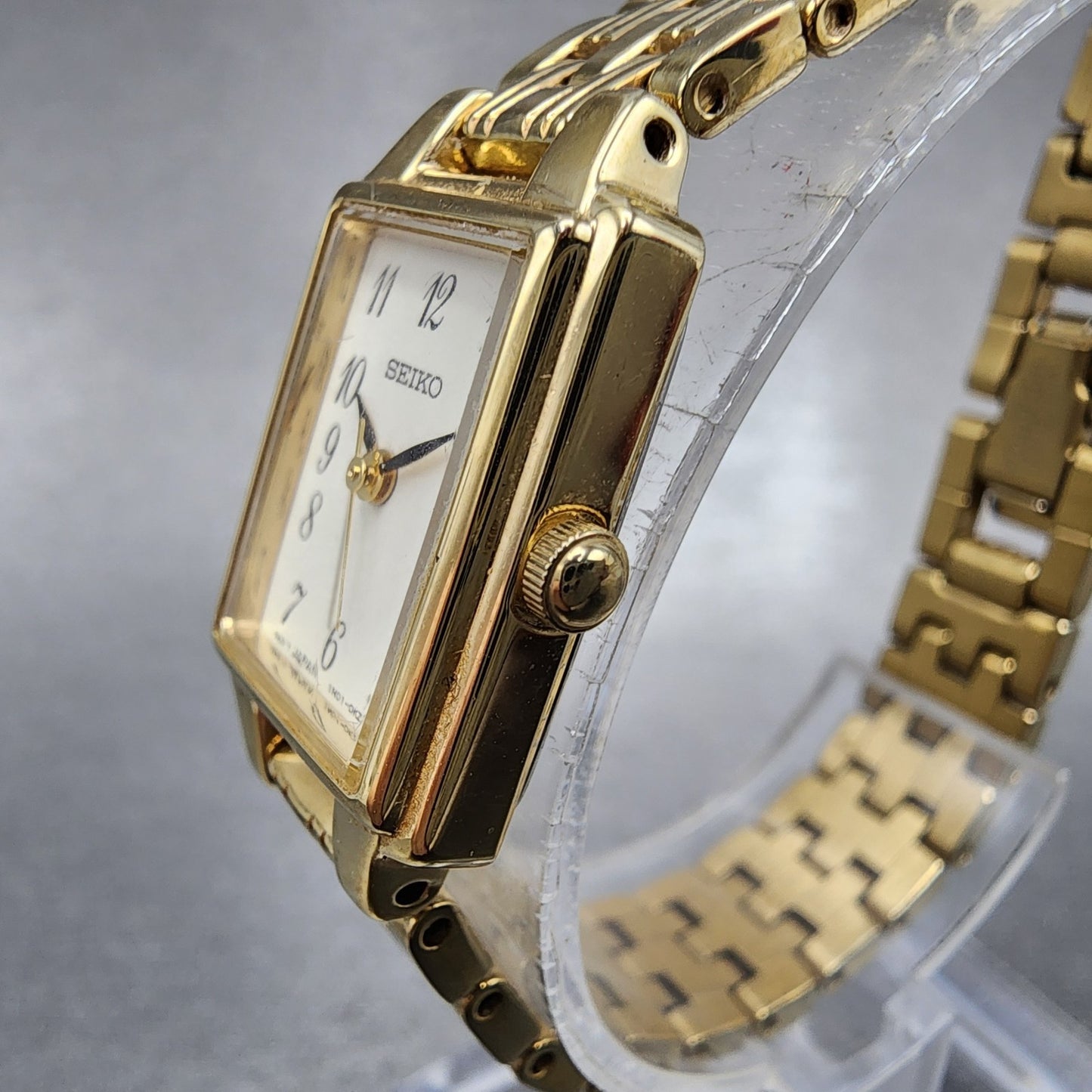 Seiko Tank Watch Women 16mm White Dial Gold Tone 1n010fh0 New Battery2