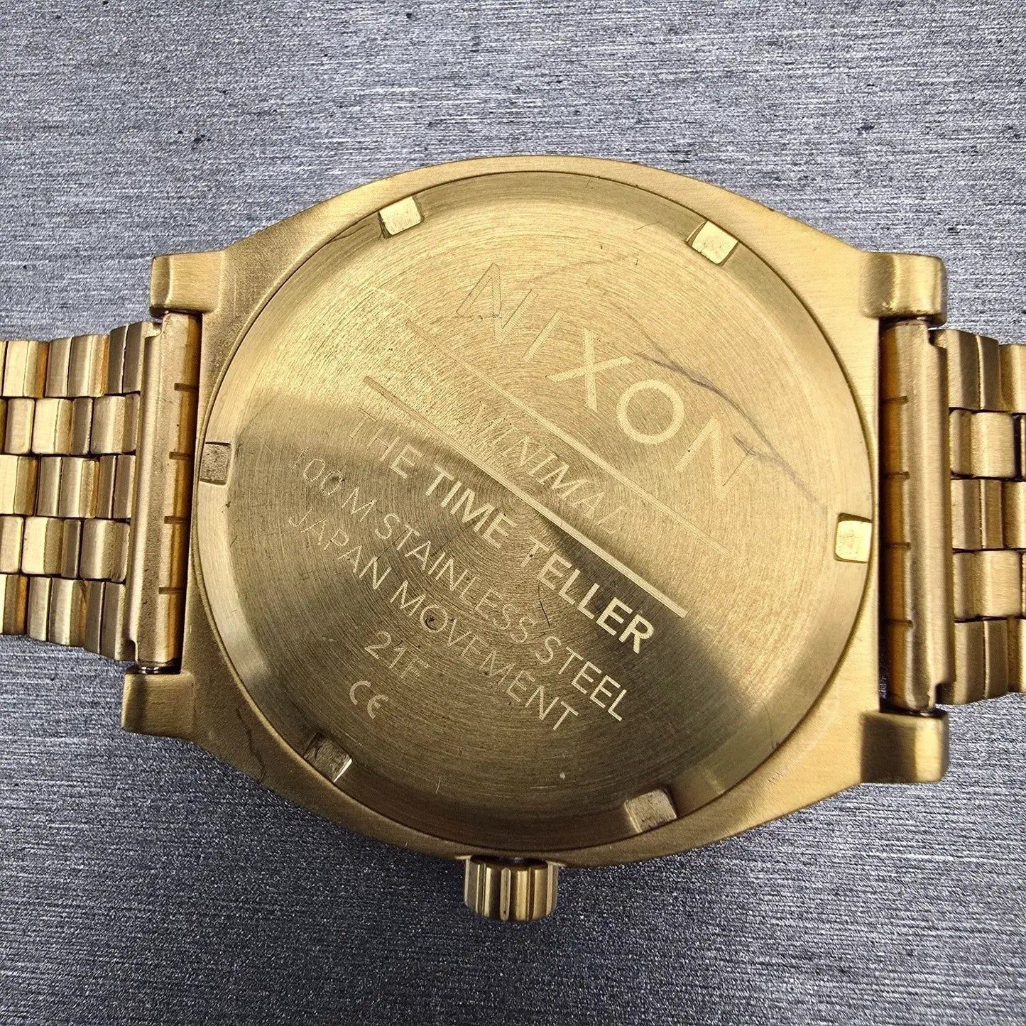 Nixon Time Teller Watch Men 37mm Black Dial Gold Tone Round New Battery10