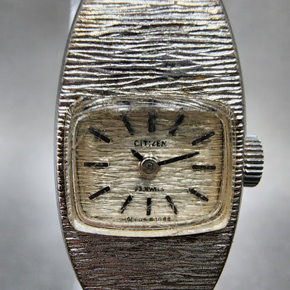 Citizen Watch Women 15mm White Dial White Gold Plated Manual Wind Runs VTG1