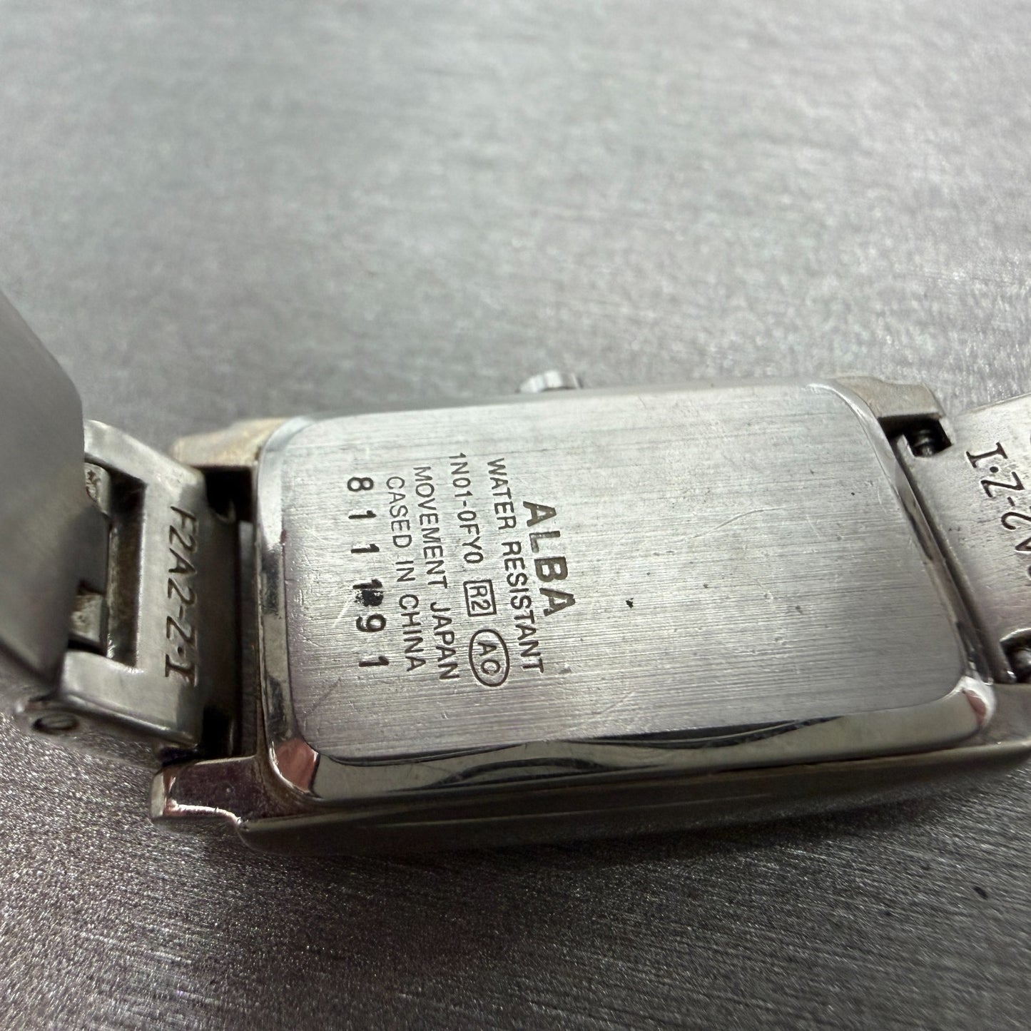 Seiko Alba Tank Watch Women 17mm Silver Dial Two Tone 1N01-0FY0 New Battery9