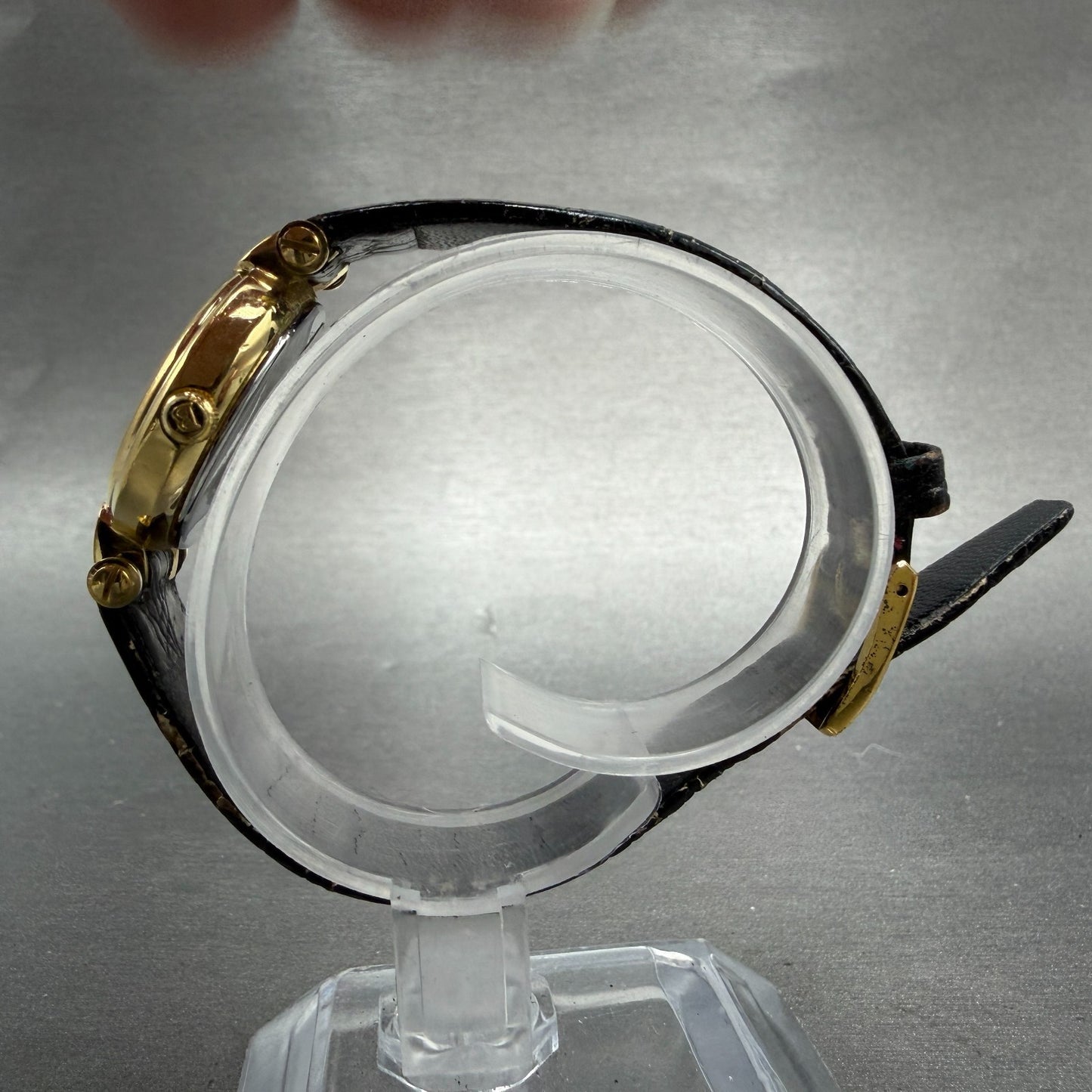 Burberry Watch Women 24mm White Dial Gold Tone Round 3200 New Battery6