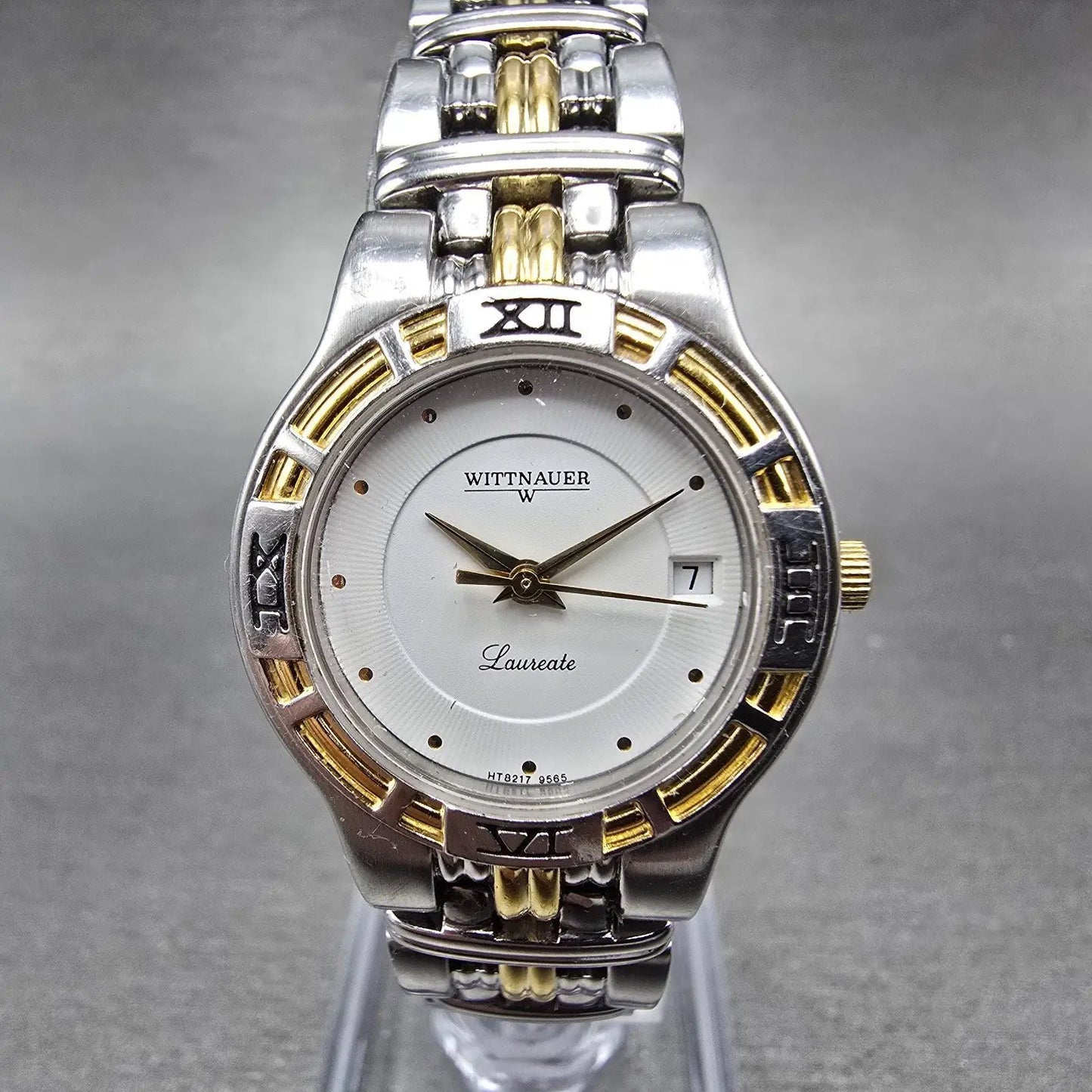 Wittnauer Laureate Watch Women 25mm White Dial Two Tone Date Round New Battery K0