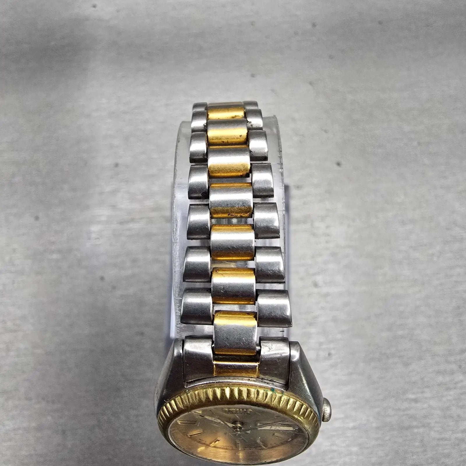 Seiko Watch Women 24mm Gold Dial Two Tone Daydate Round 7N83-0041 New Battery F4