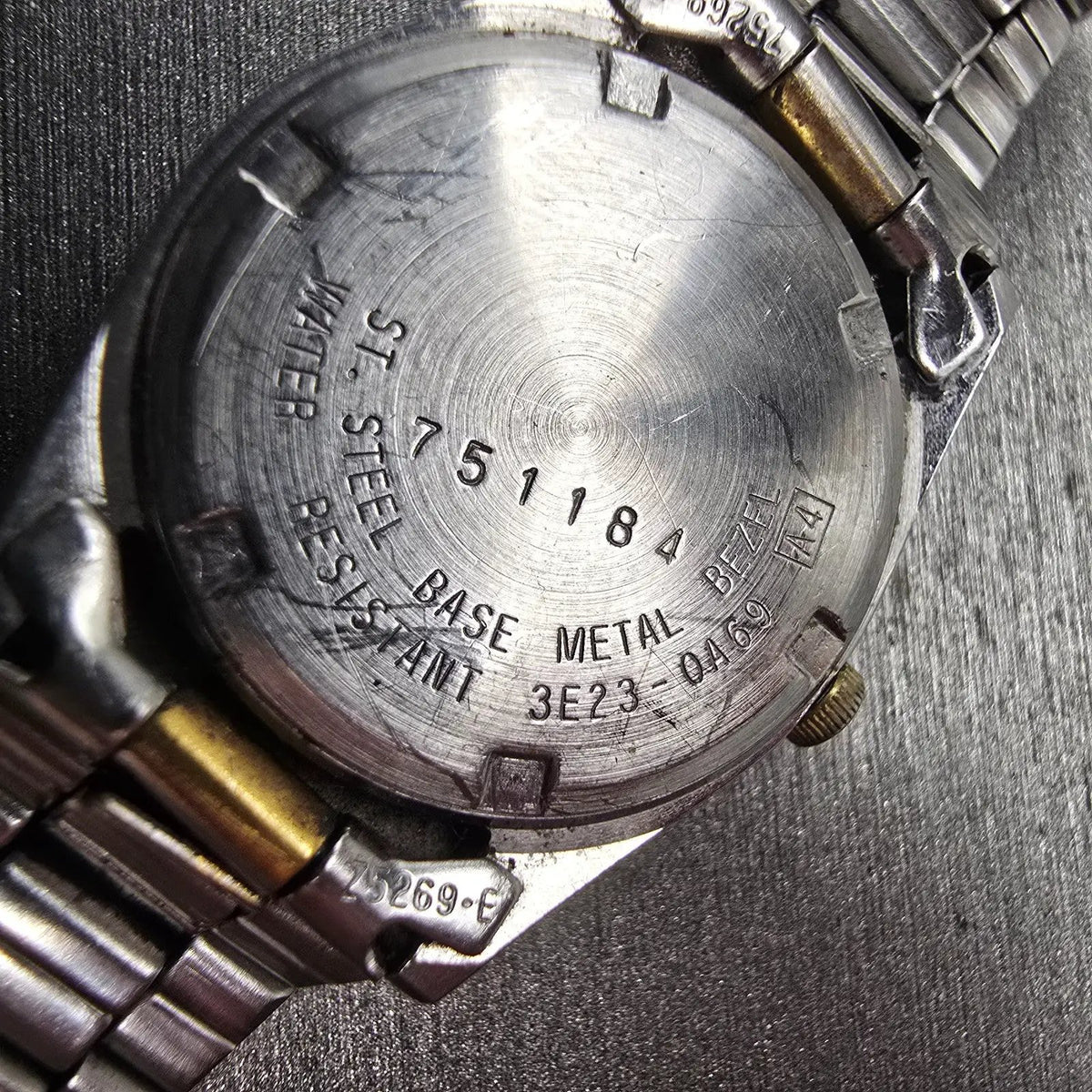 Seiko SQ Watch Women 24mm Silver Dial Two Tone Daydate Round 3E23-0A69 New Batt10
