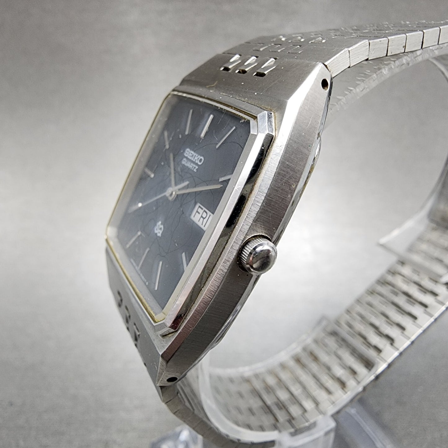 Seiko SQ Tank Watch Men 31mm Black Dial Silver Tone Daydate 82235169 NewBattery2