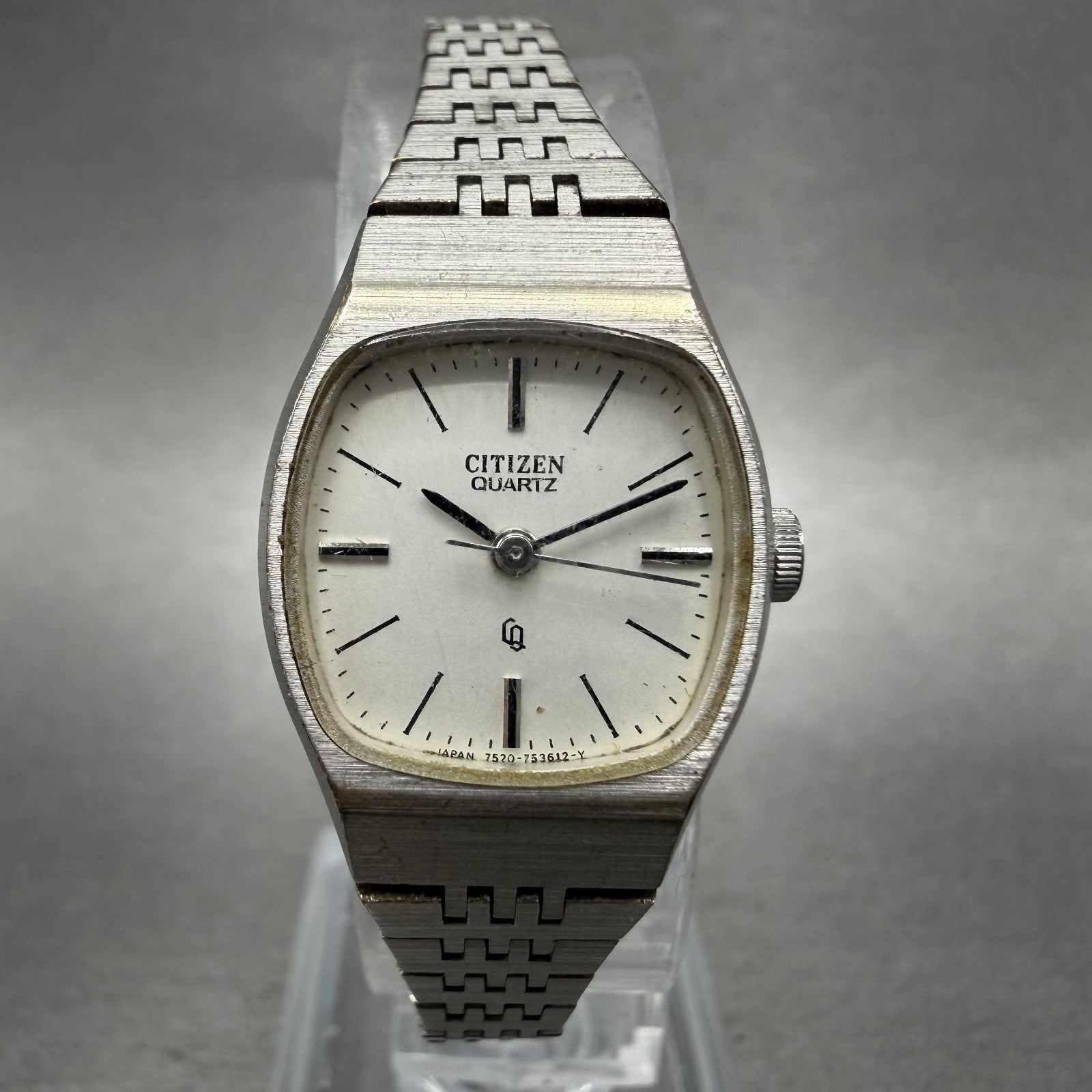 Citizen CQ Watch Women 18mm Silver Dial Silver Tone 4153511 New Battery0