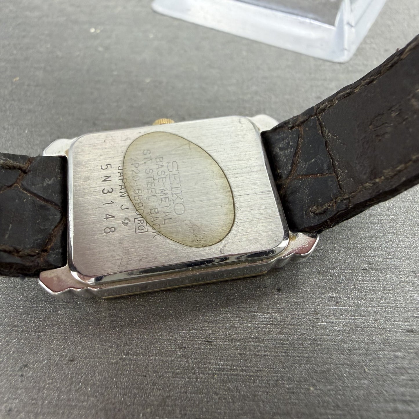 Seiko Tank Watch Women 19mm Champagne Dial Two Tone VTG 2P20-5B90 New Battery9