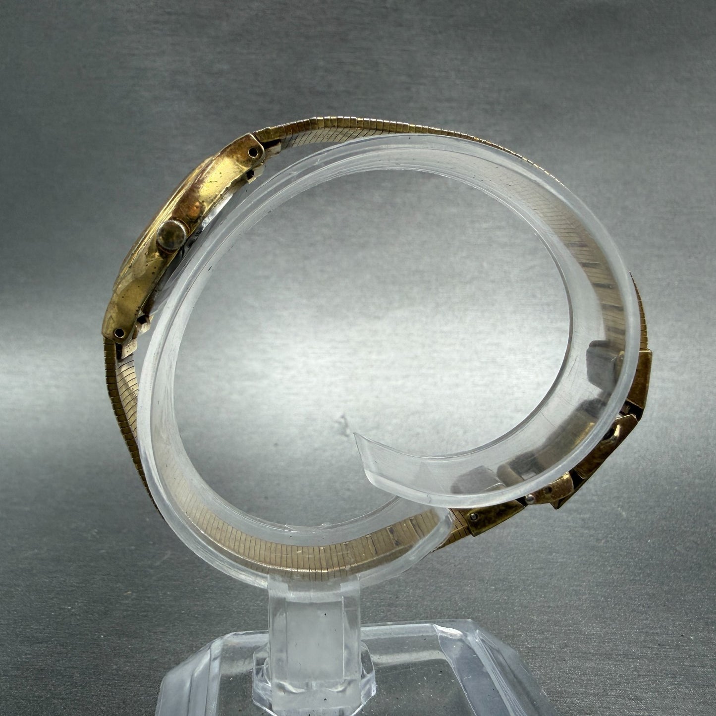 Seiko Watch Women 20mm Champagne Dial Gold Tone Oval 2320-5350 New Battery VTG6