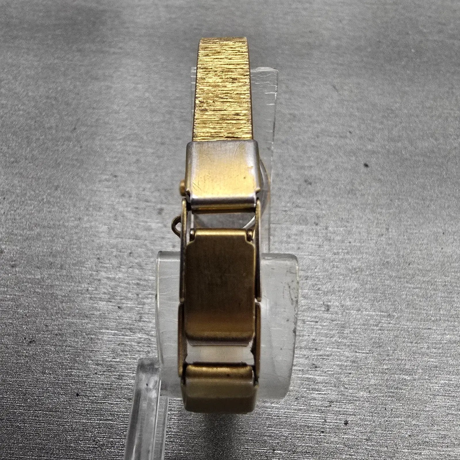Citizen CQ Watch Women 16mm Black Dial Gold Tone Oval 3220-S09168 New Battery7