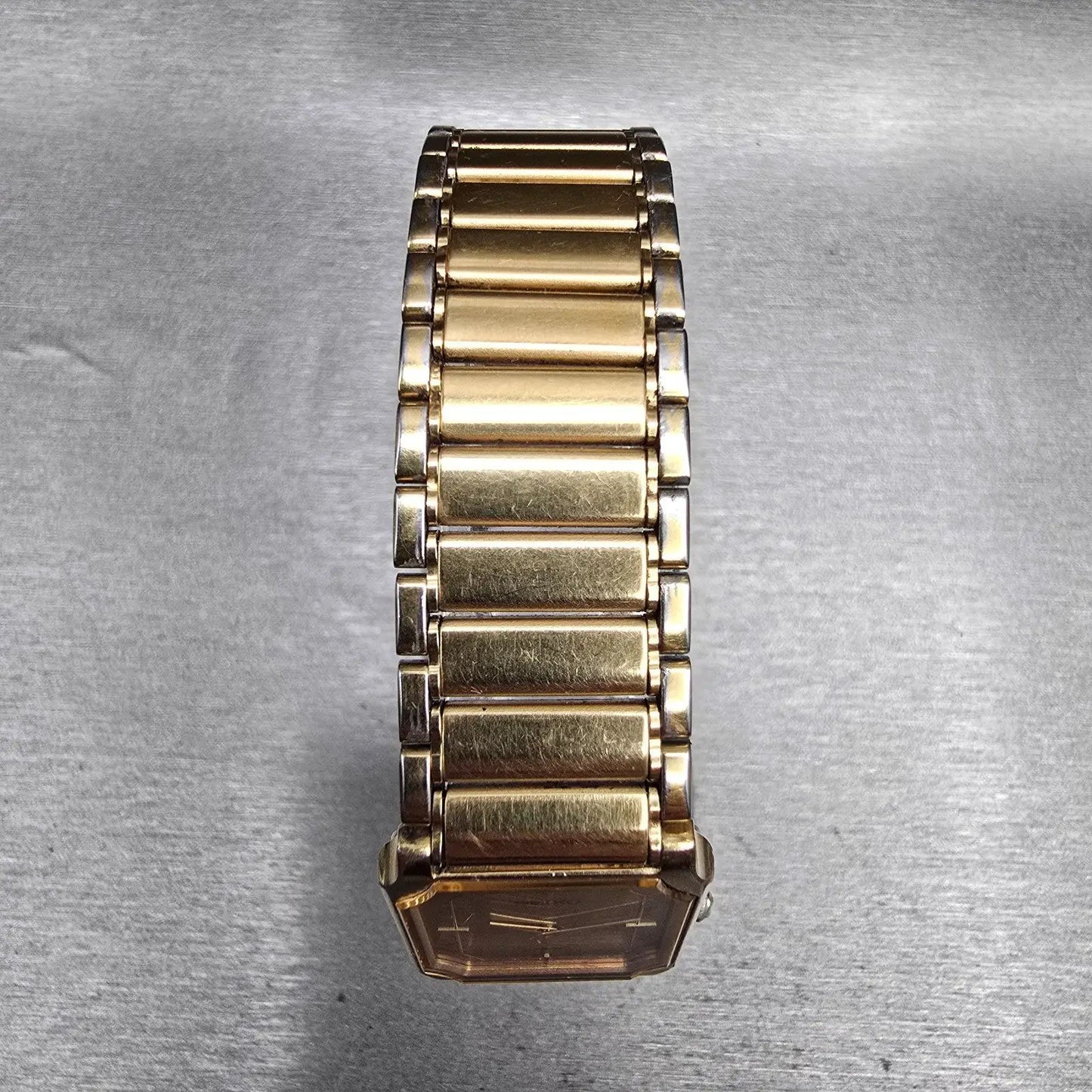 Seiko Arc Tank Watch Men 22mm Gold Dial Gold Tone Rectangle 7320-6460 New Batt4