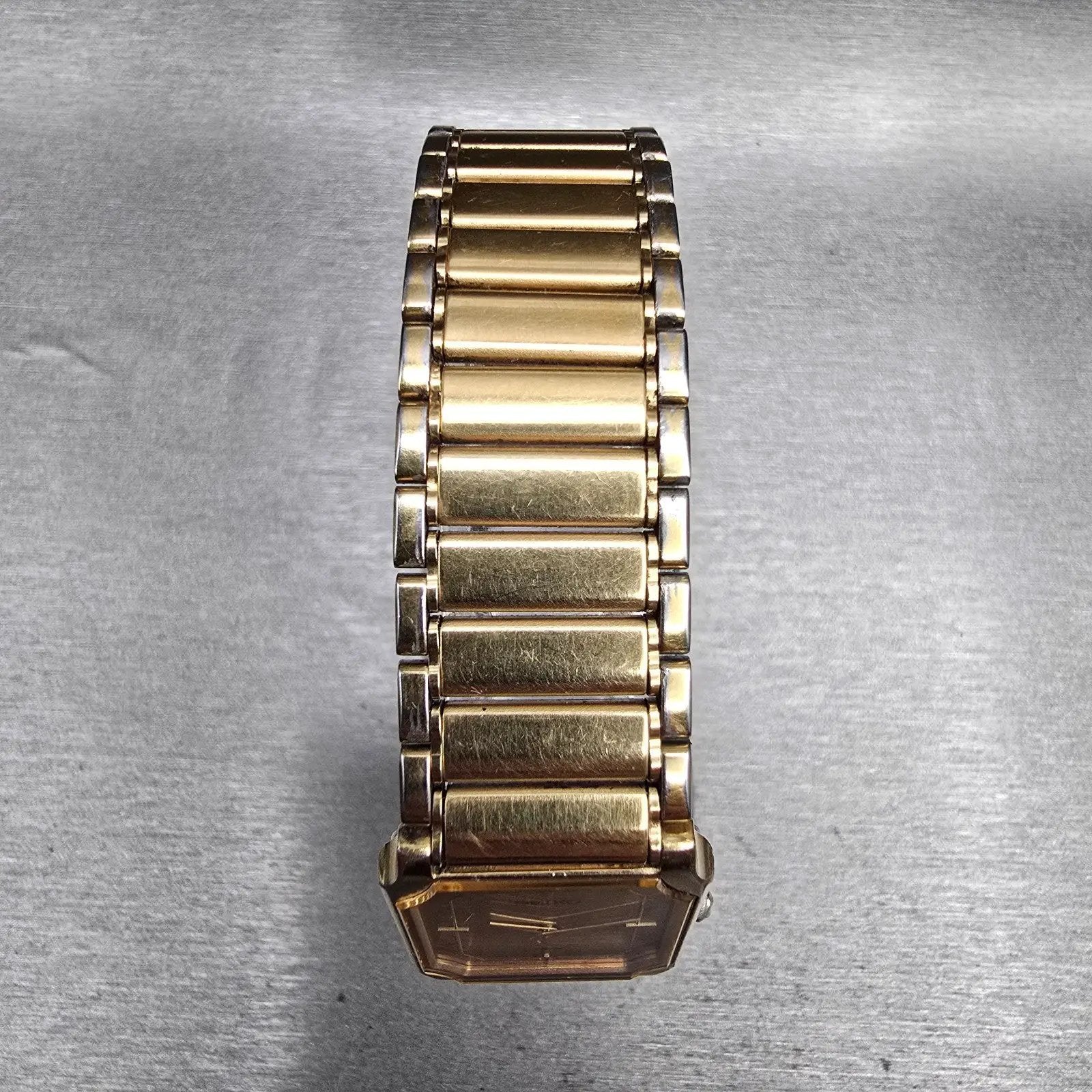 Seiko Arc Tank Watch Men 22mm Gold Dial Gold Tone Rectangle 7320-6460 New Batt4