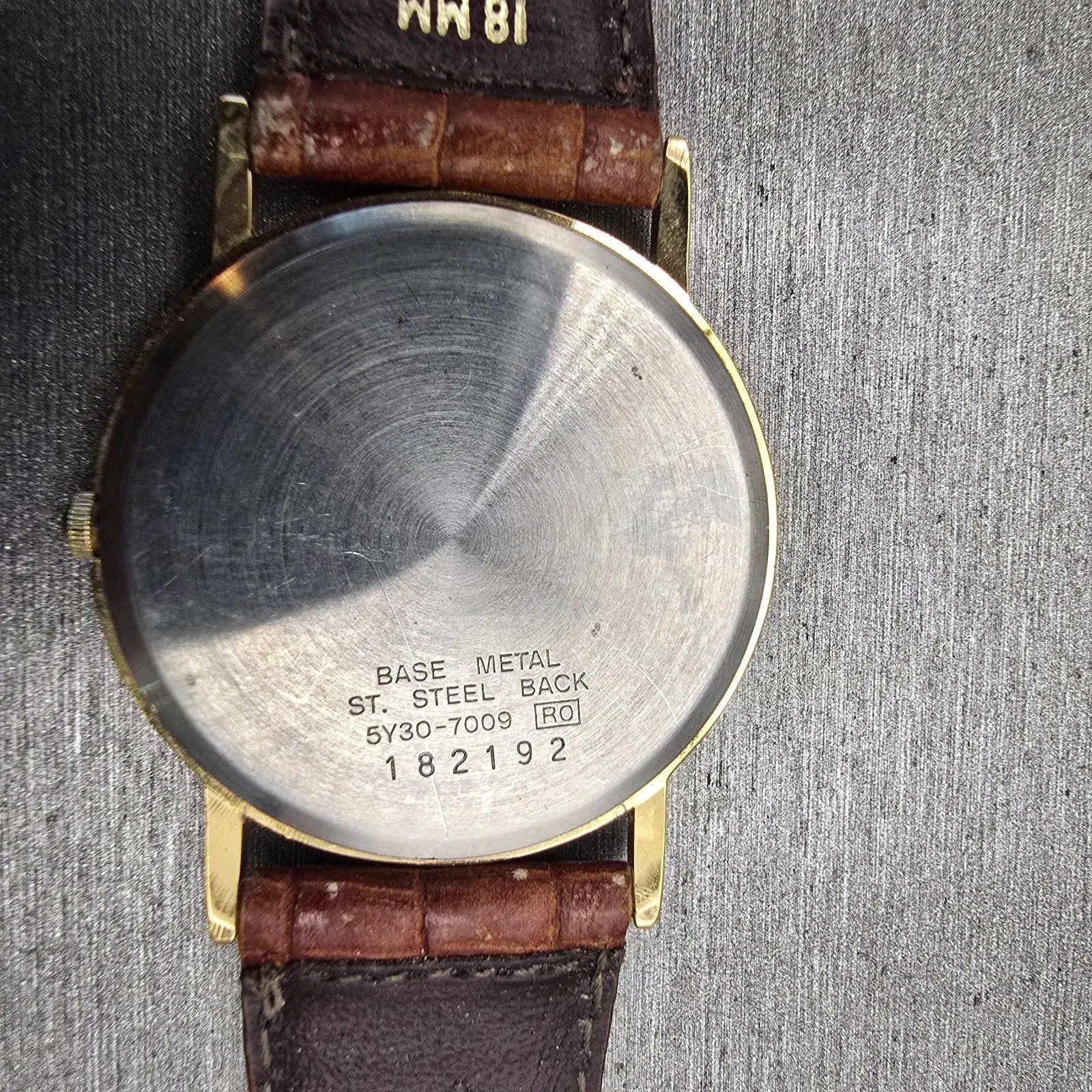 Seiko Watch Men 32mm Cream Dial Gold Tone Round 5Y30-7009 New Battery Vintage10