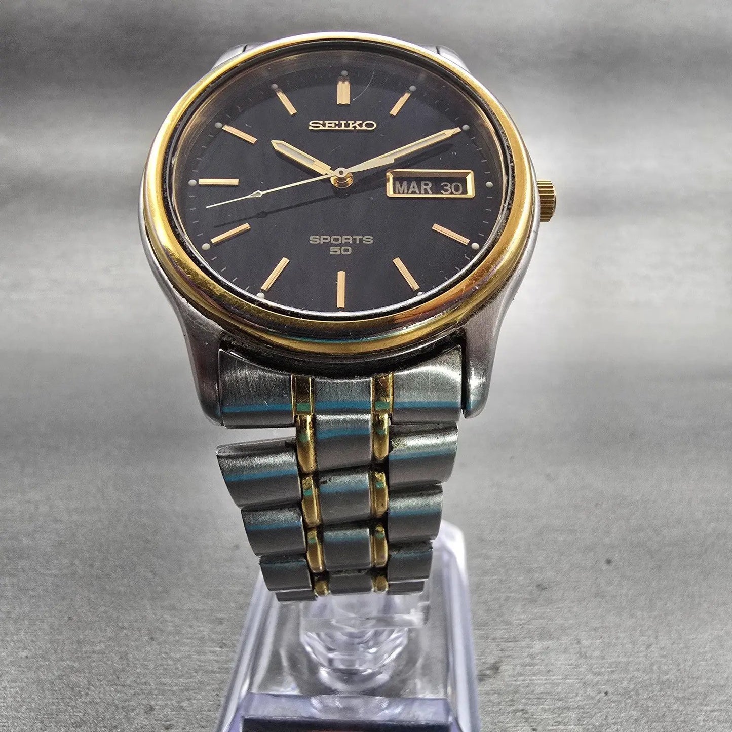 Seiko Sports 50 Watch Men 37mm Black Dial Two Tone Daydate 7N43-9A00 New Battery5