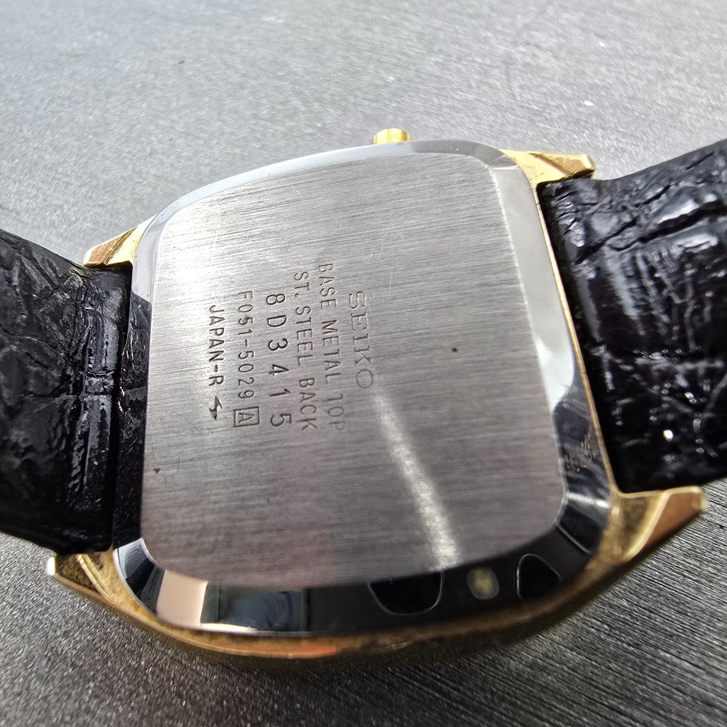 Seiko Watch Men 32mm Gold Digital Rectangle Daydate F051-5029 New Battery VTG9