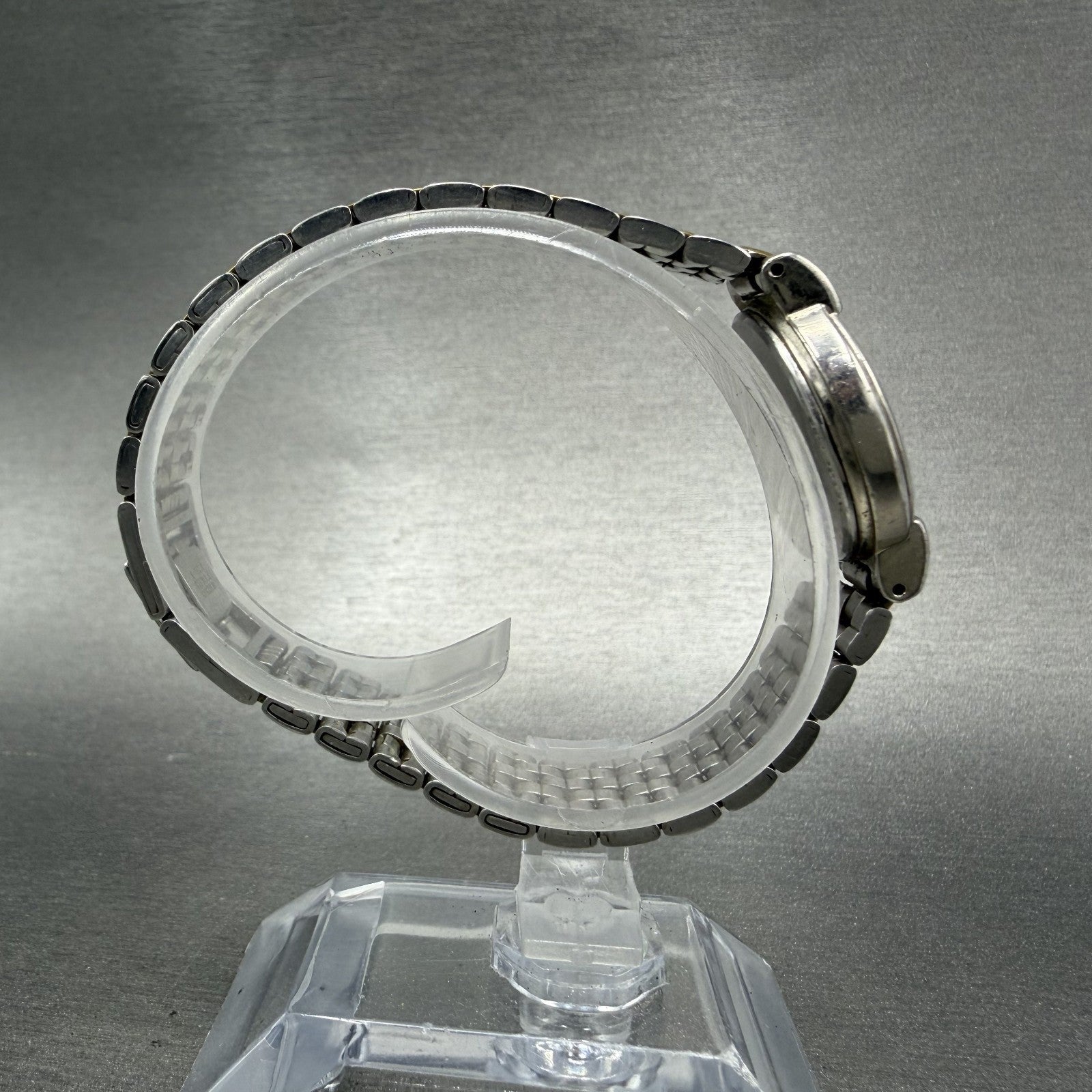 Seiko Watch Women 24mm Silver Dial Two Tone Round V701-1791 New Battery8