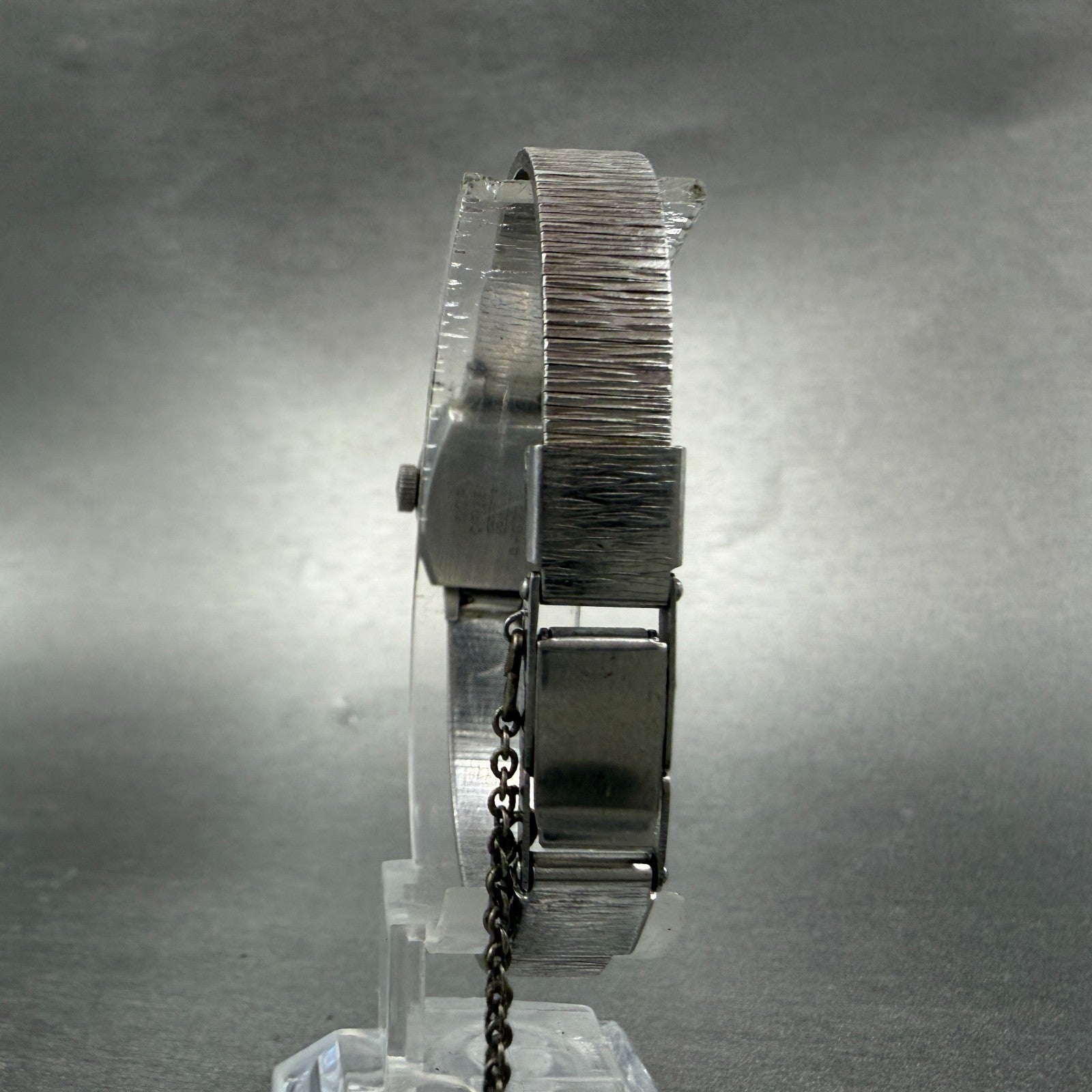 Citizen Watch Women 16mm Silver Dial Silver Tone Manual Rectangle 4-672917 Runs7