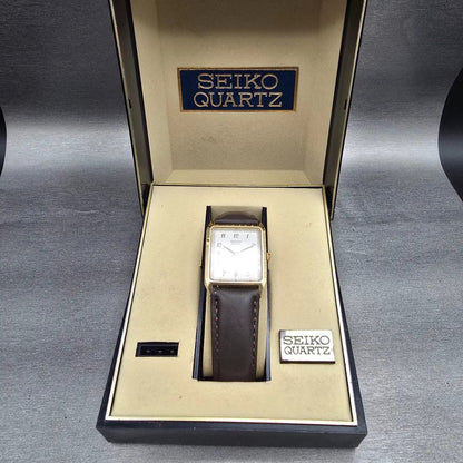 Seiko Tank Watch Men 25mm White Dial Gold Rectangle 5Y00-5009 New Battery W/Box1