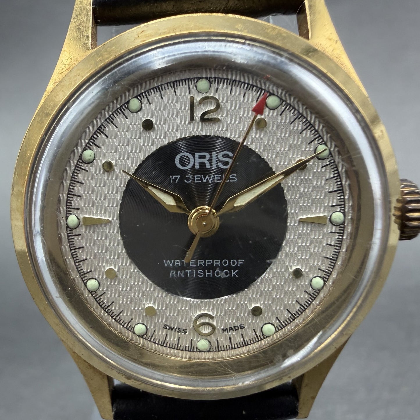 Oris Watch Women 30mm White Dial Gold Tone Round Manual Wind Runs Vintage1