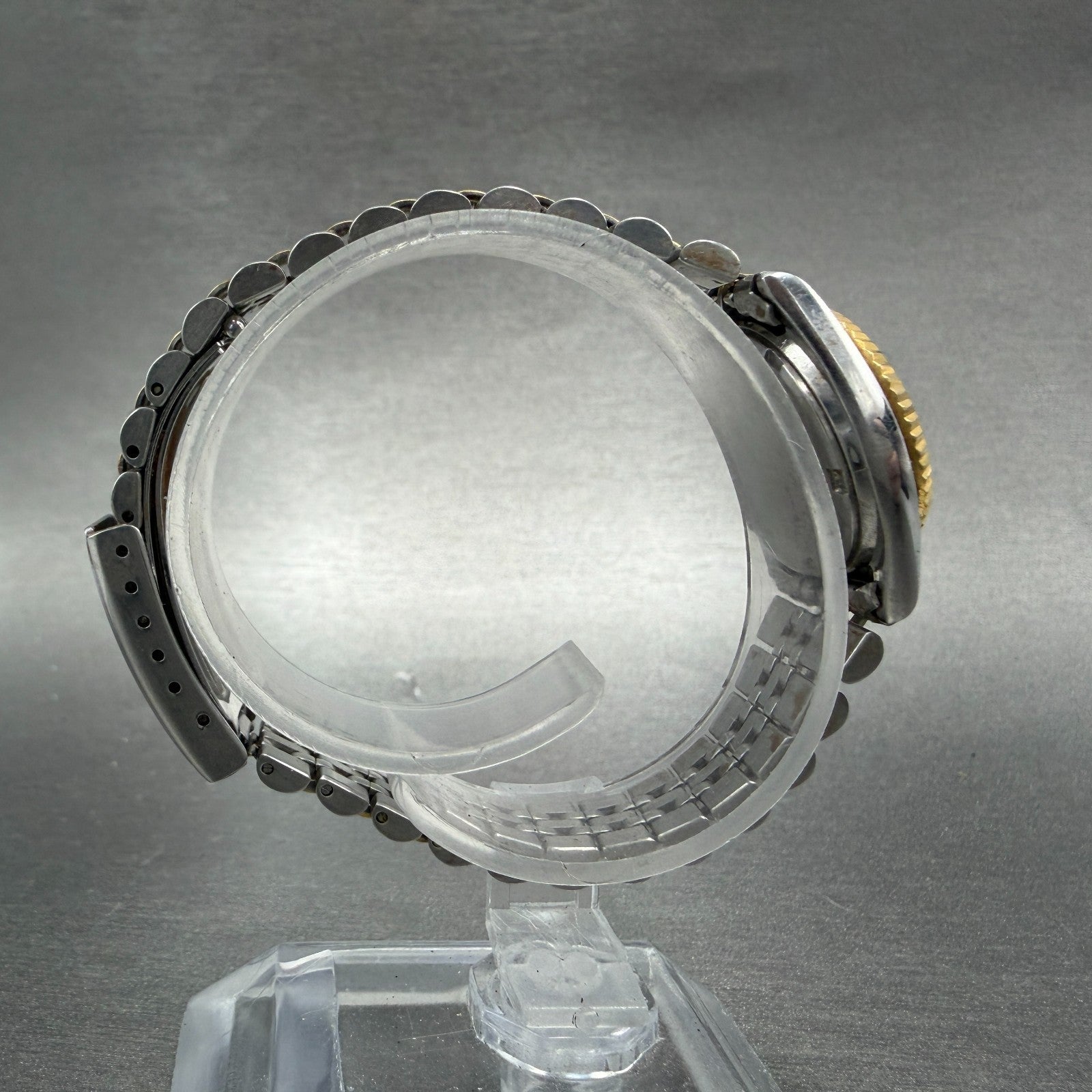 Seiko Watch Women 25mm White Dial Two Tone Daydate Round 7n83-0041 New Batt 87B8