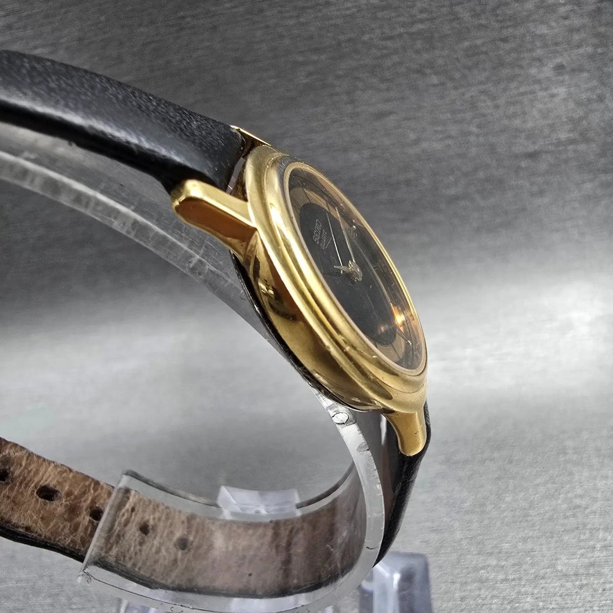 Seiko Watch Women 27mm Black Dial Gold Tone Round 4N00-F039 New Battery Vintage3