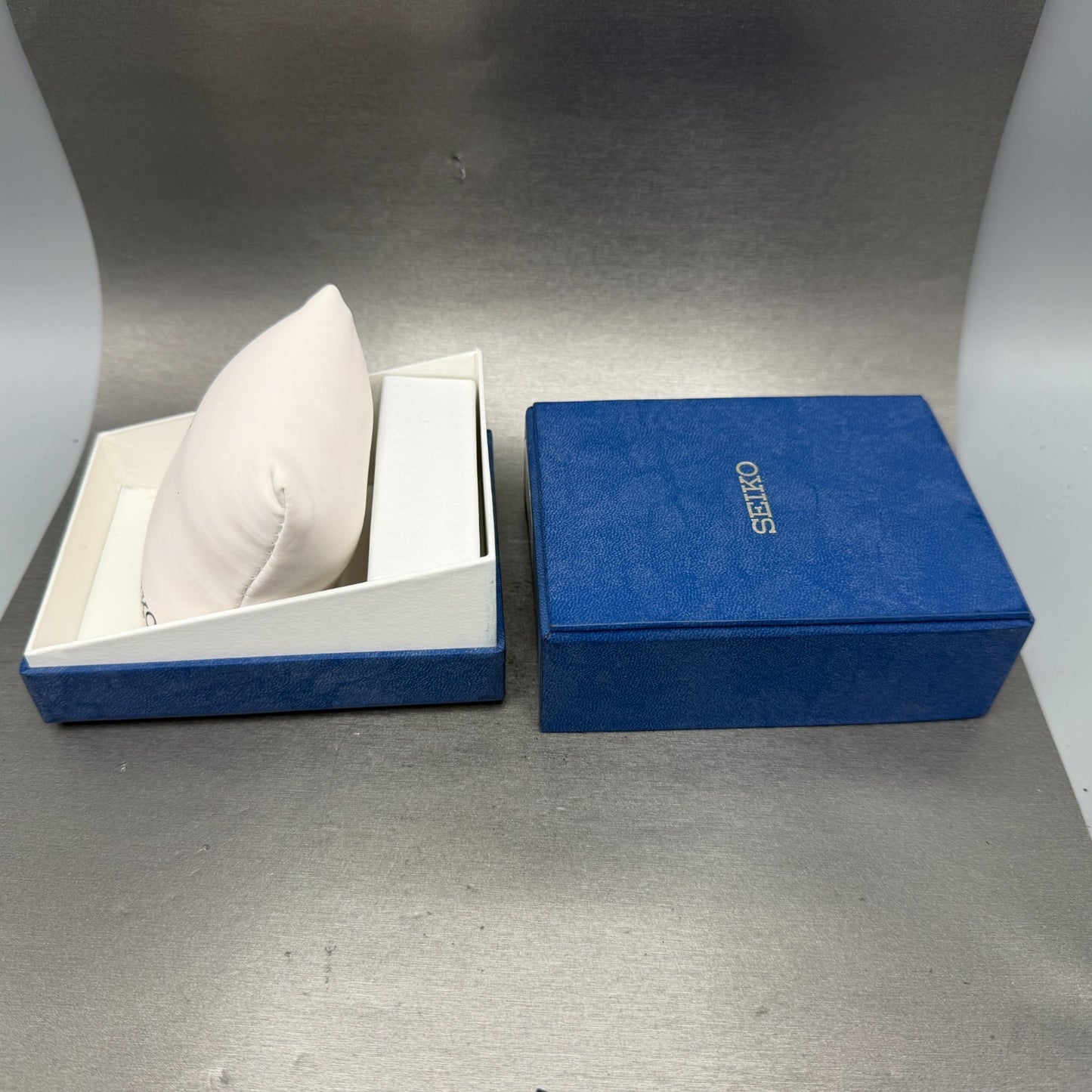 Seiko Presentation Watch Box Case Blue Cardboard W/Manuals Pillow P52