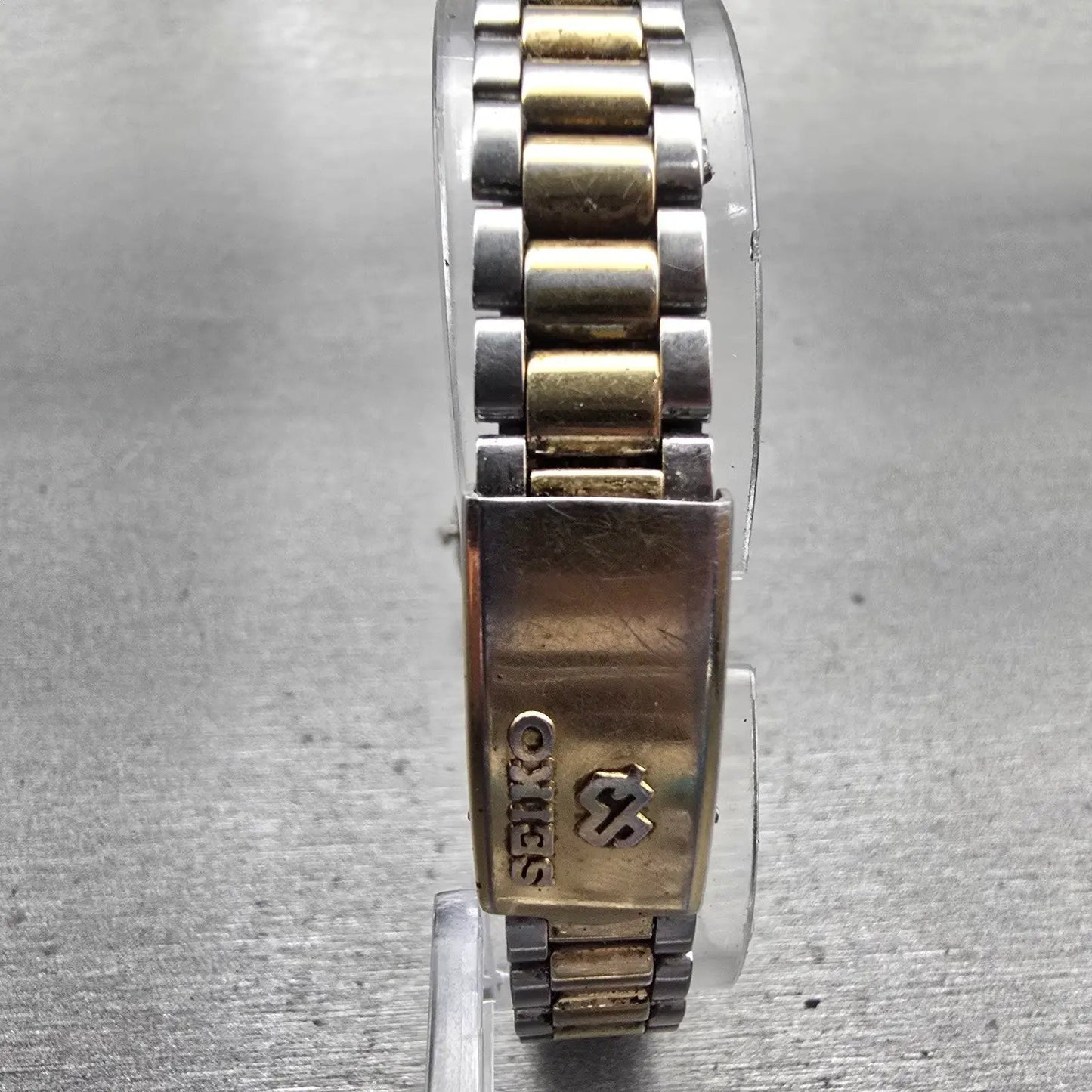 Seiko SQ Watch Women 24mm Silver Dial Two Tone Daydate Round 3E23-0A69 New Batt7