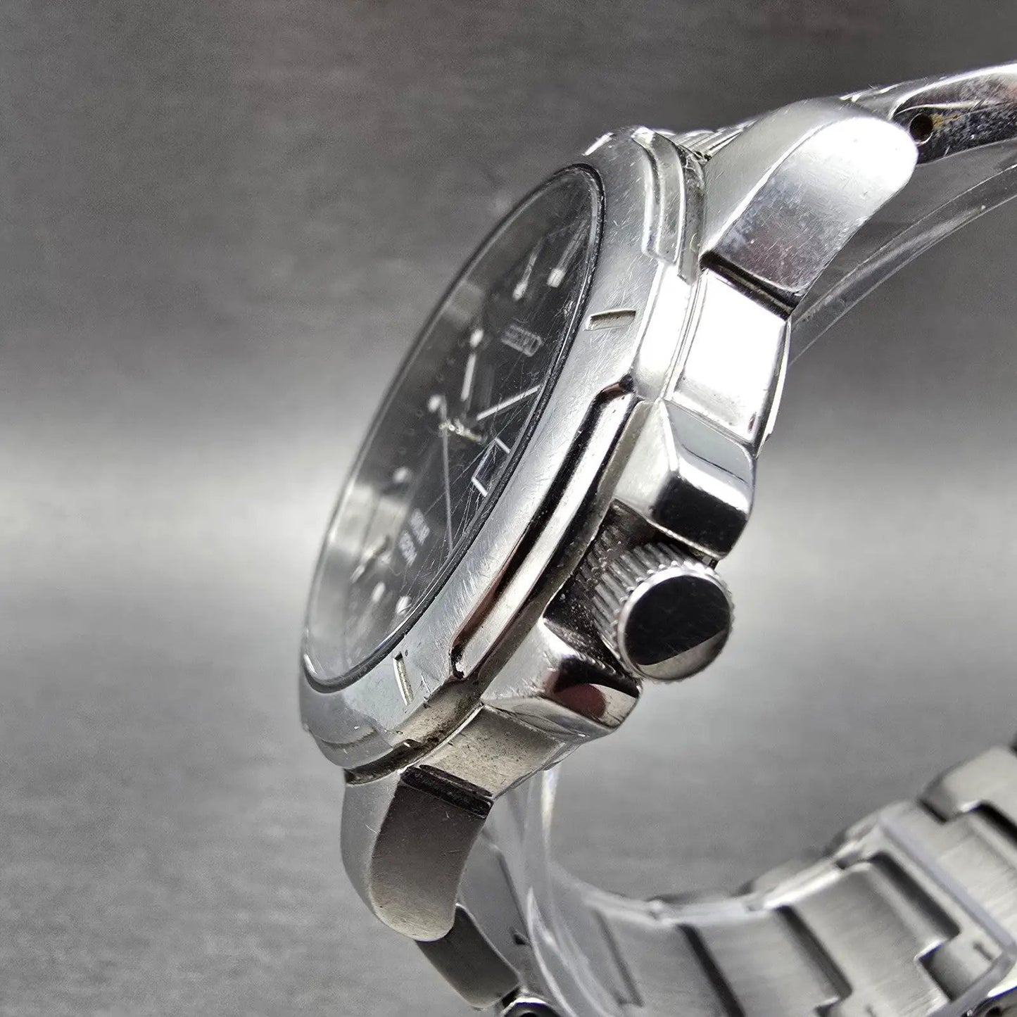 Seiko Solar Watch Men 39mm Black Dial Silver Tone Daydate Round V158-0AD0 Runs D2