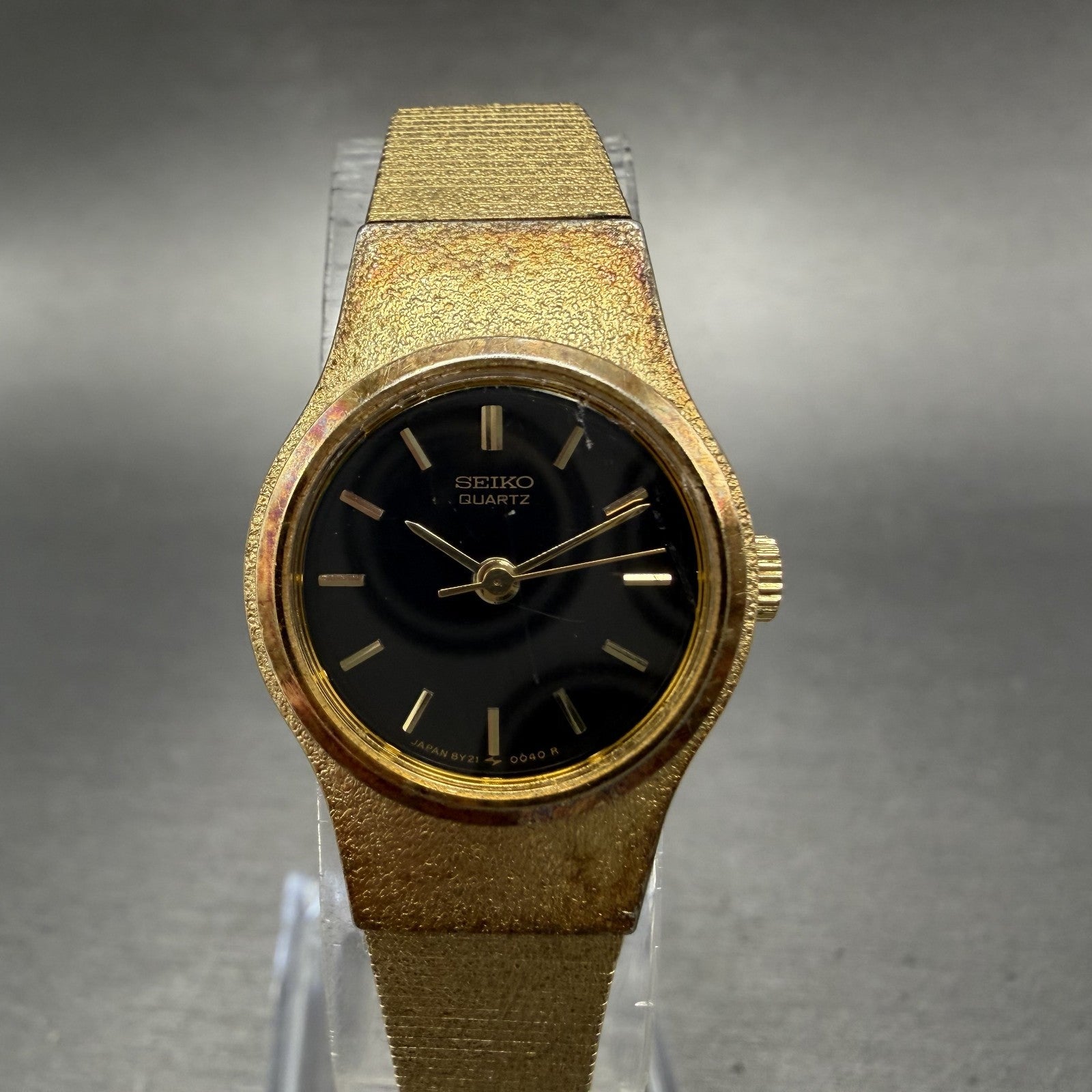 Seiko Watch Women 20mm Black Dial Gold Tone Round 8y21-0029 New Battery IJJOPS0