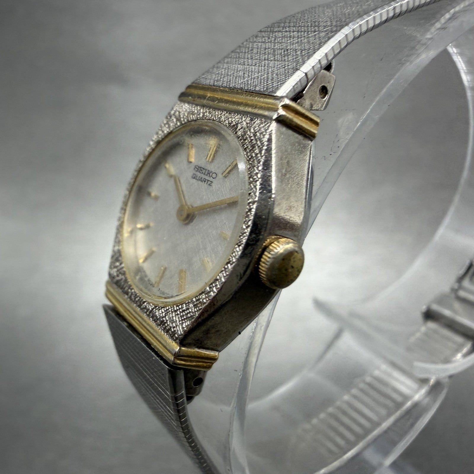 Seiko Watch Women 16mm Silver Dial Two Tone Round 2C20-0259 New Battery2
