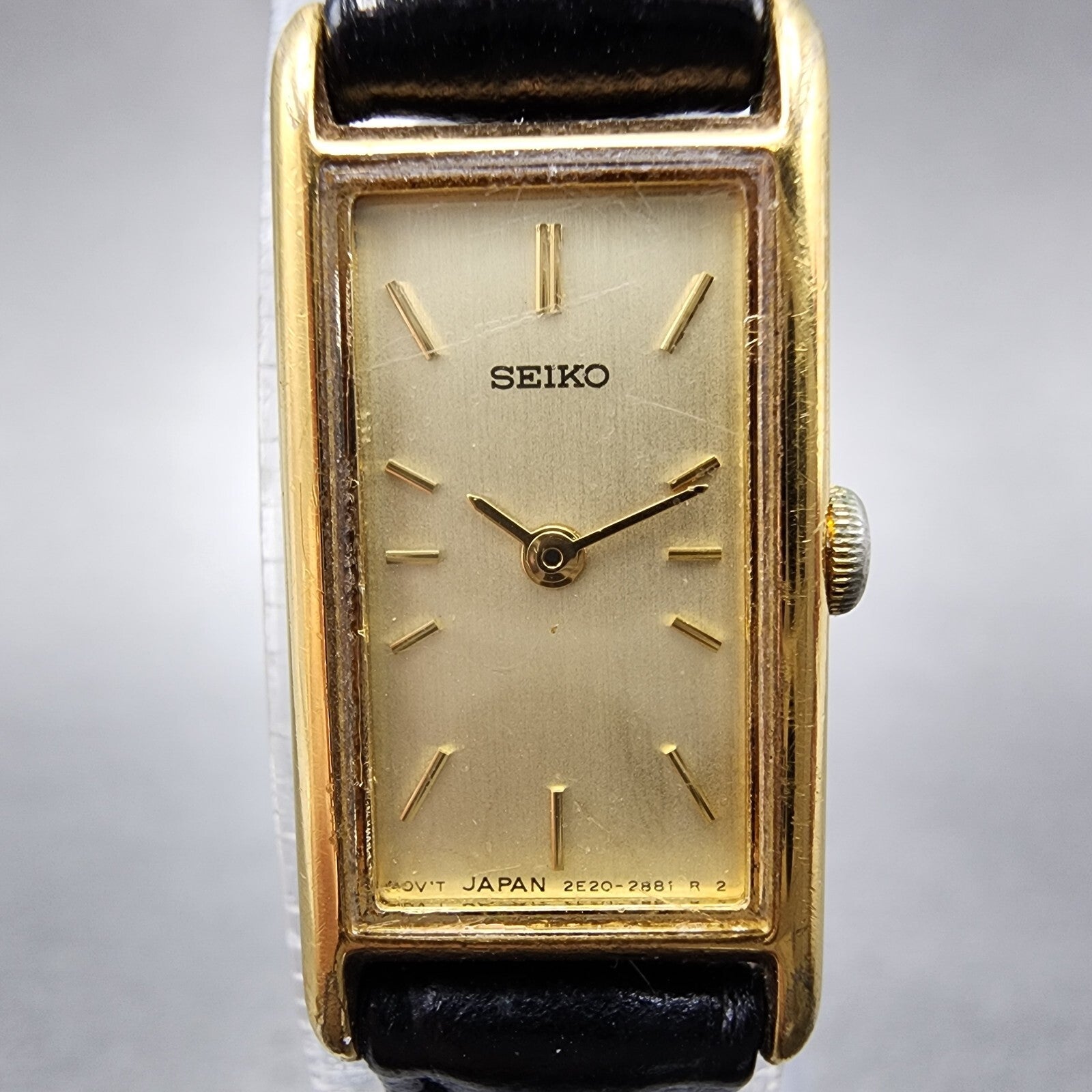 Seiko Tank Watch Women 13mm Champagne Dial Gold Tone 2e206129 New Battery1