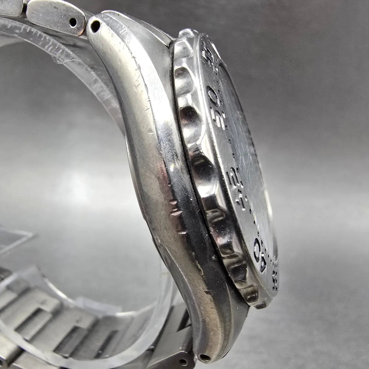 Seiko Prospex Dive Watch Men 41mm Black Dial Titanium Date Solar V147-0AG0 Runs3