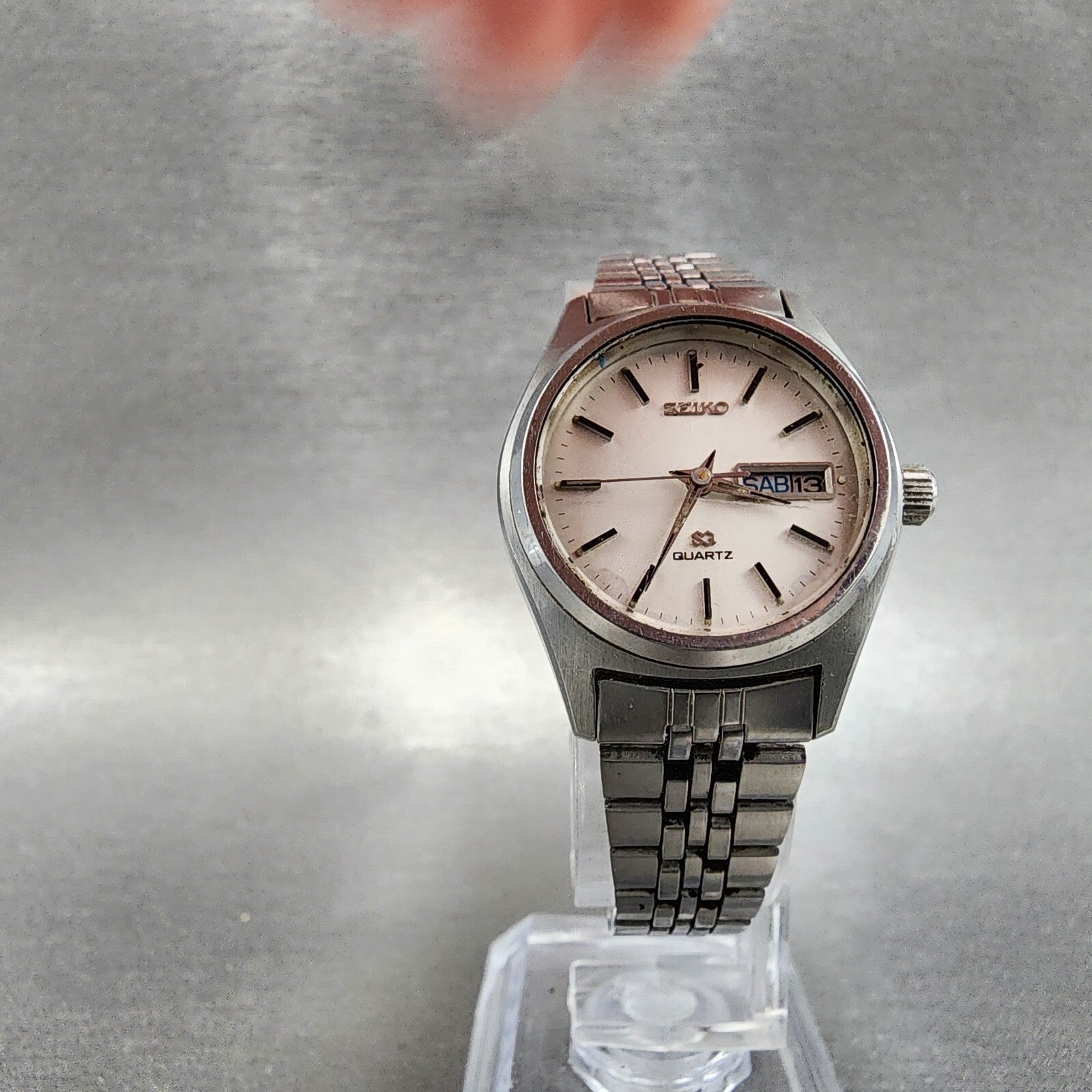 Seiko SQ Watch Women 24mm White Dial Silver Tone Daydate Round 43030029 New Bat5