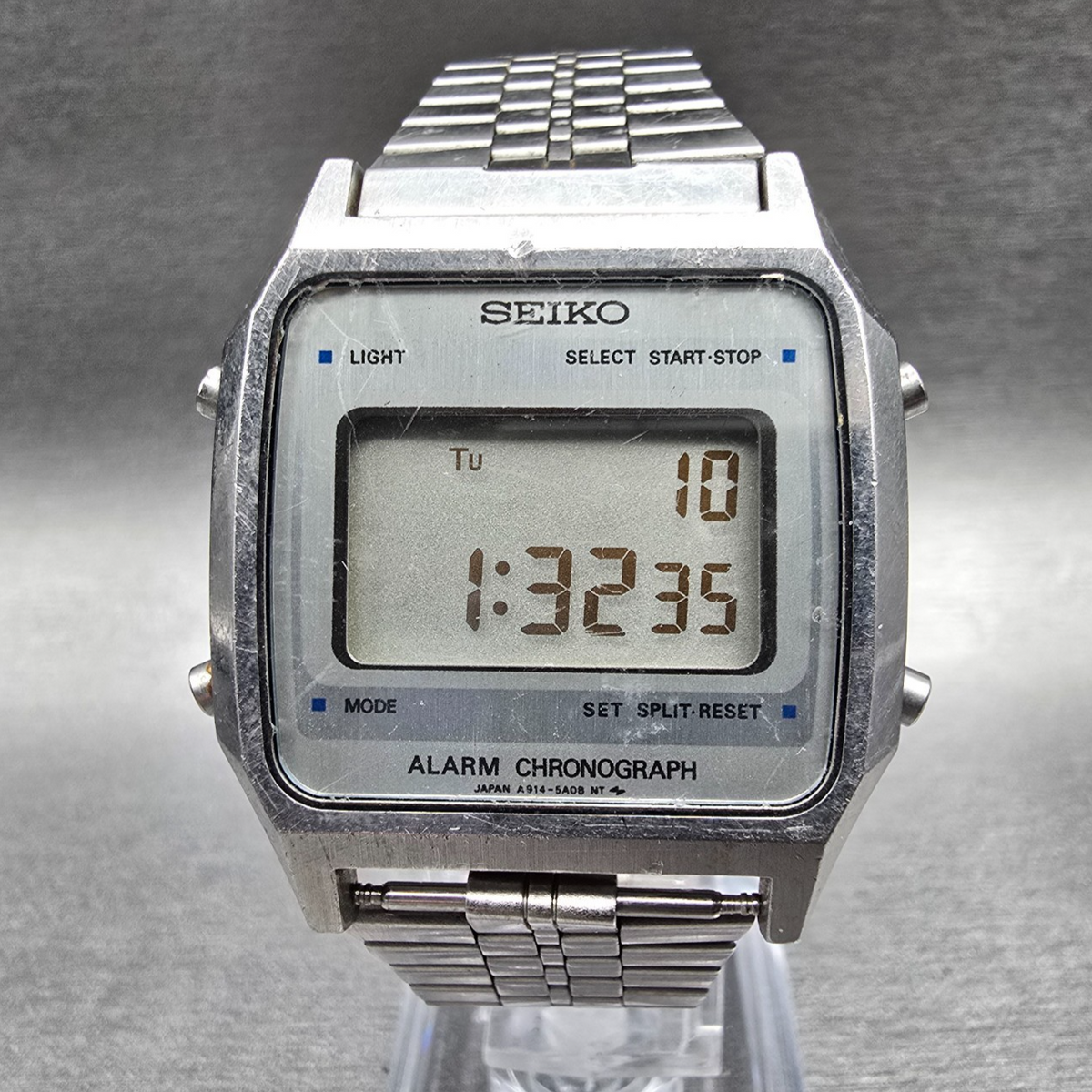Seiko Digital Watch Men 34mm Silver Dial Chrono Alarm A914-5A09 READ New Battery0