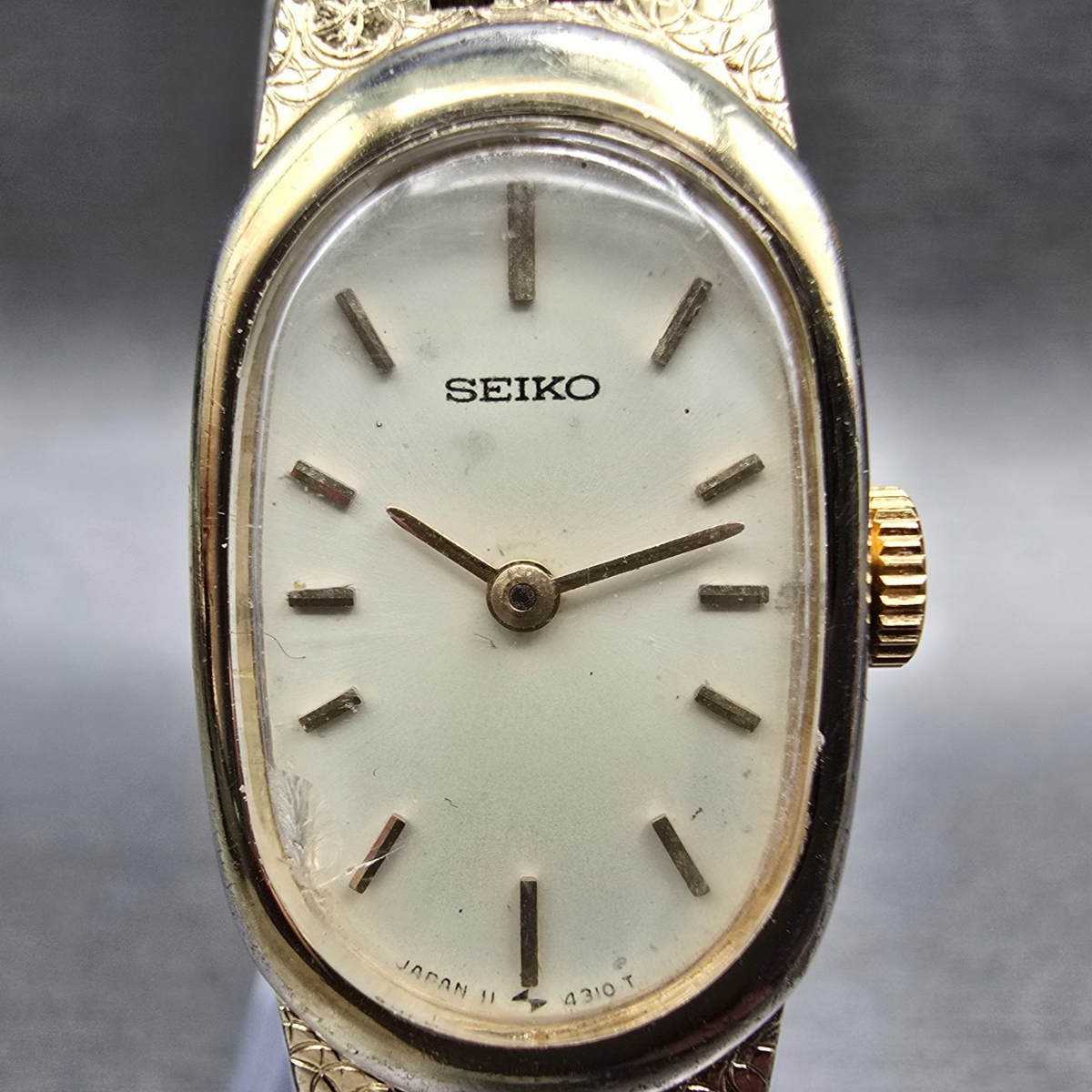 Seiko Watch Women 16mm Ivory Dial Gold Tone Oval 11-8309 Manual Wind Works1