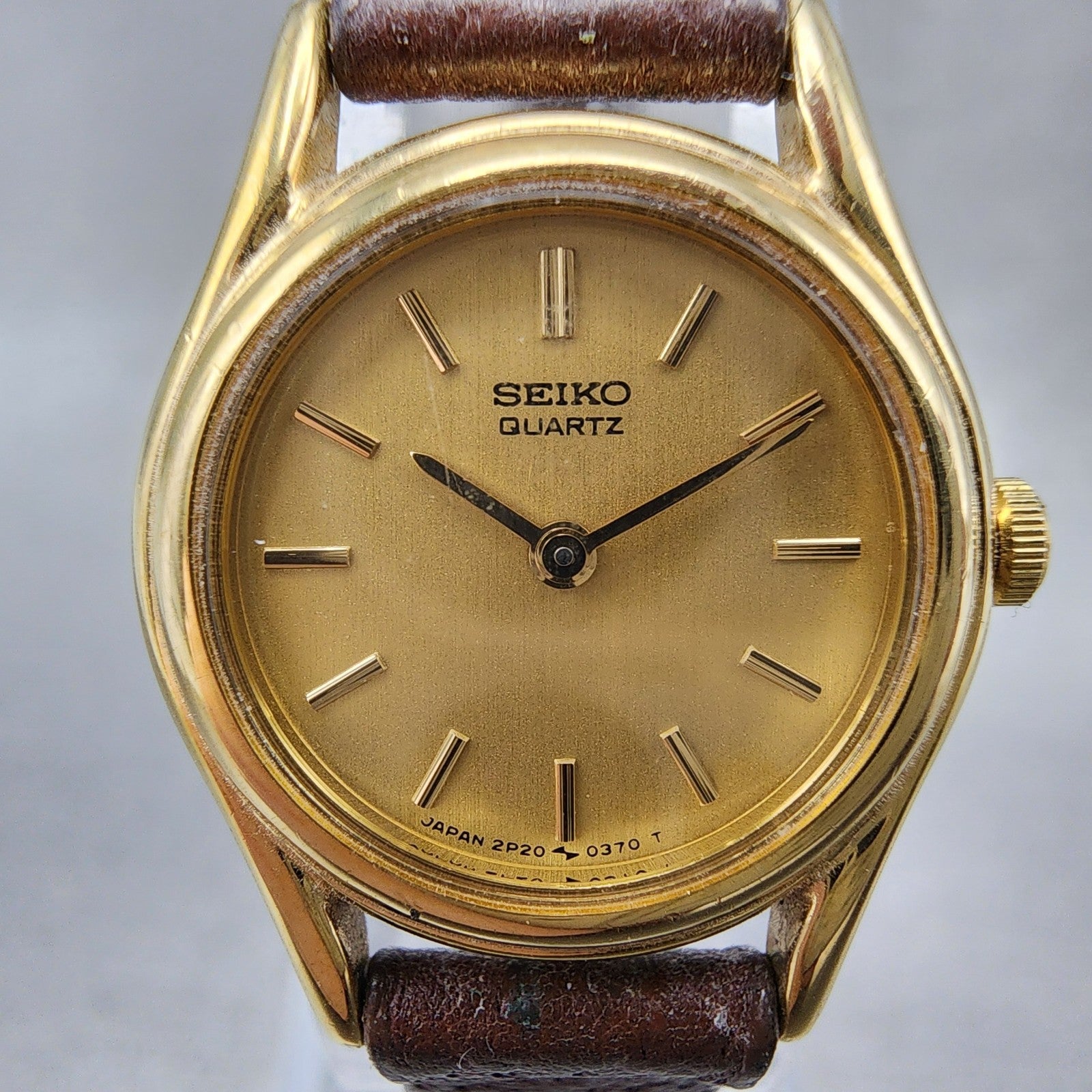 Seiko watch Women 19mm Champagne Dial Gold Tone Round 2p200089 New Battery1