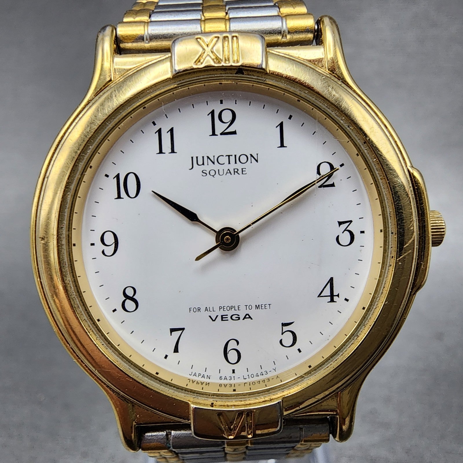 Vega Junction Watch Men 32mm White Dial Two Tone Round 6A31L04268 New Battery1