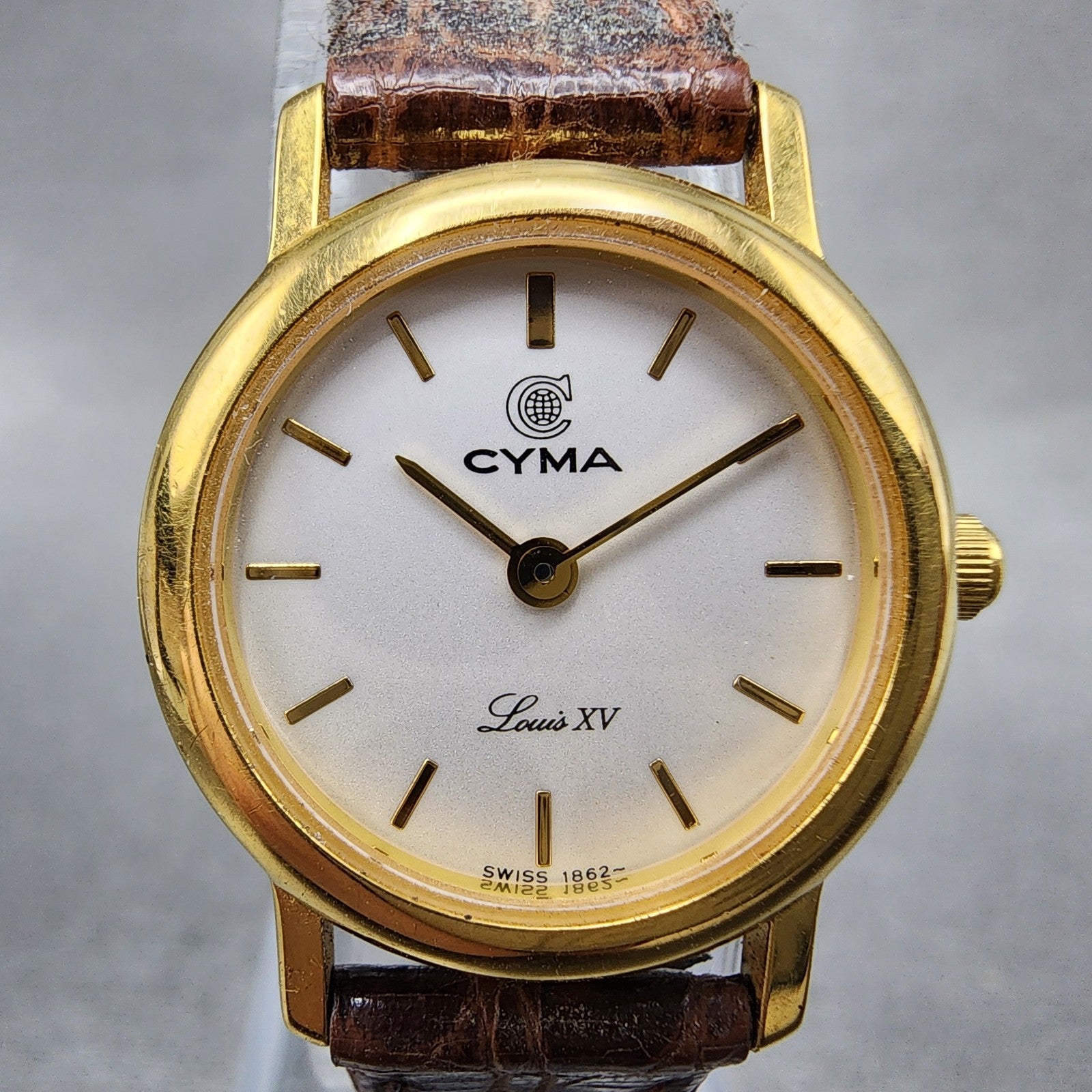 Cyma Louis XV Watch Women 22mm White Dial Gold Tone Round 348 New Battery1