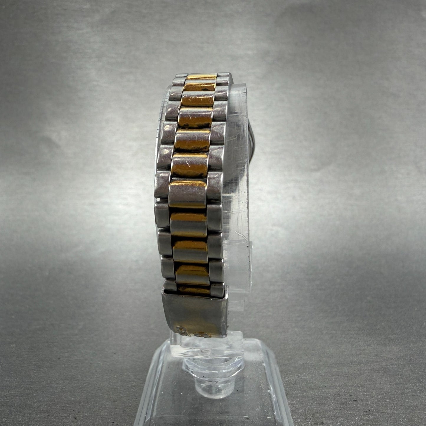 Seiko Watch Women 24mm White Dial Two Tone Daydate Round 3E23-0A69 New Batt HN77