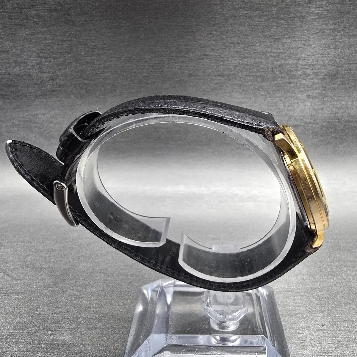 Citizen Watch Men 33mm Black Dial Gold Date Round 5510-S36963 New Battery VTG8