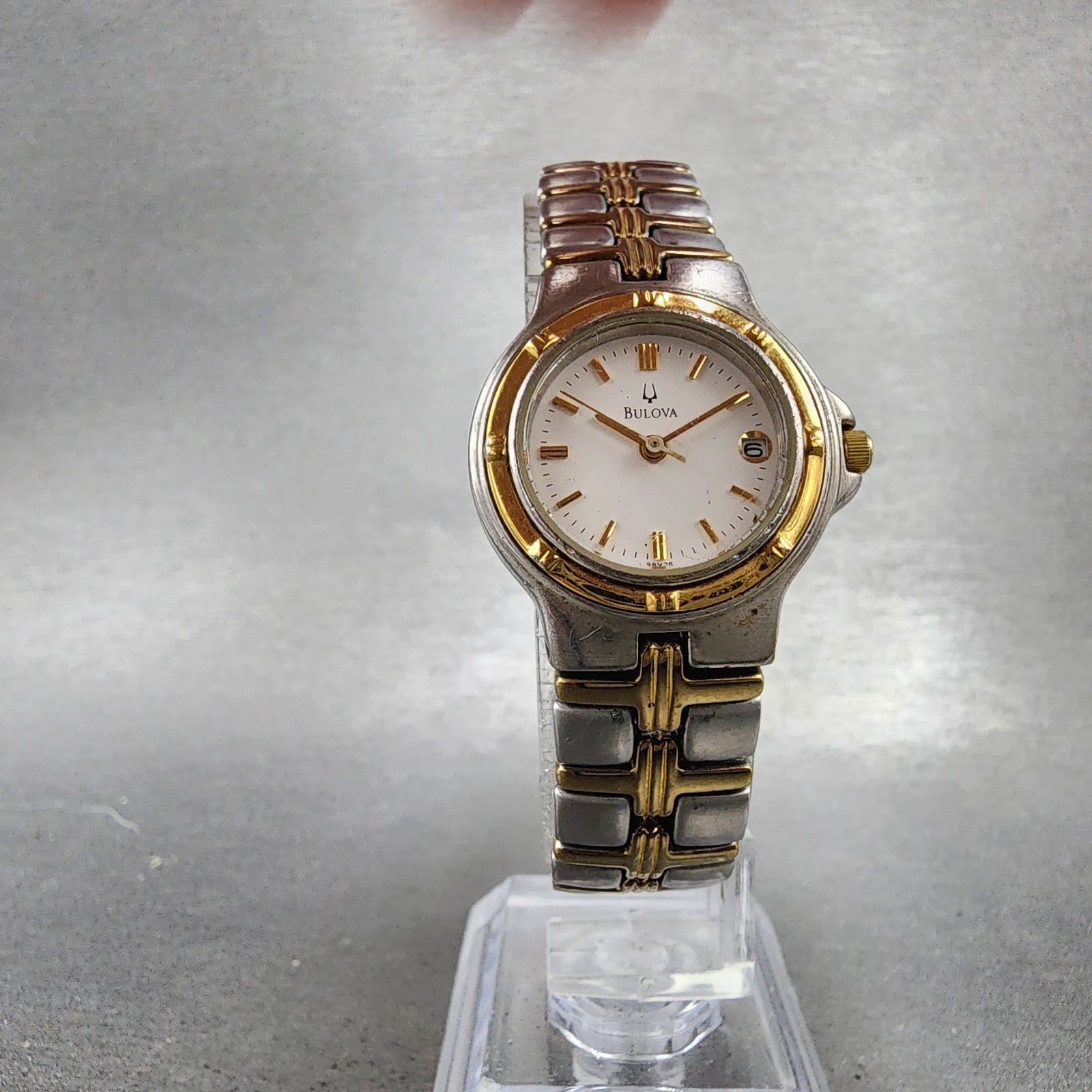 Bulova Watch Women 25mm White Dial Two Tone Date Round 98M36 New Battery A1235
