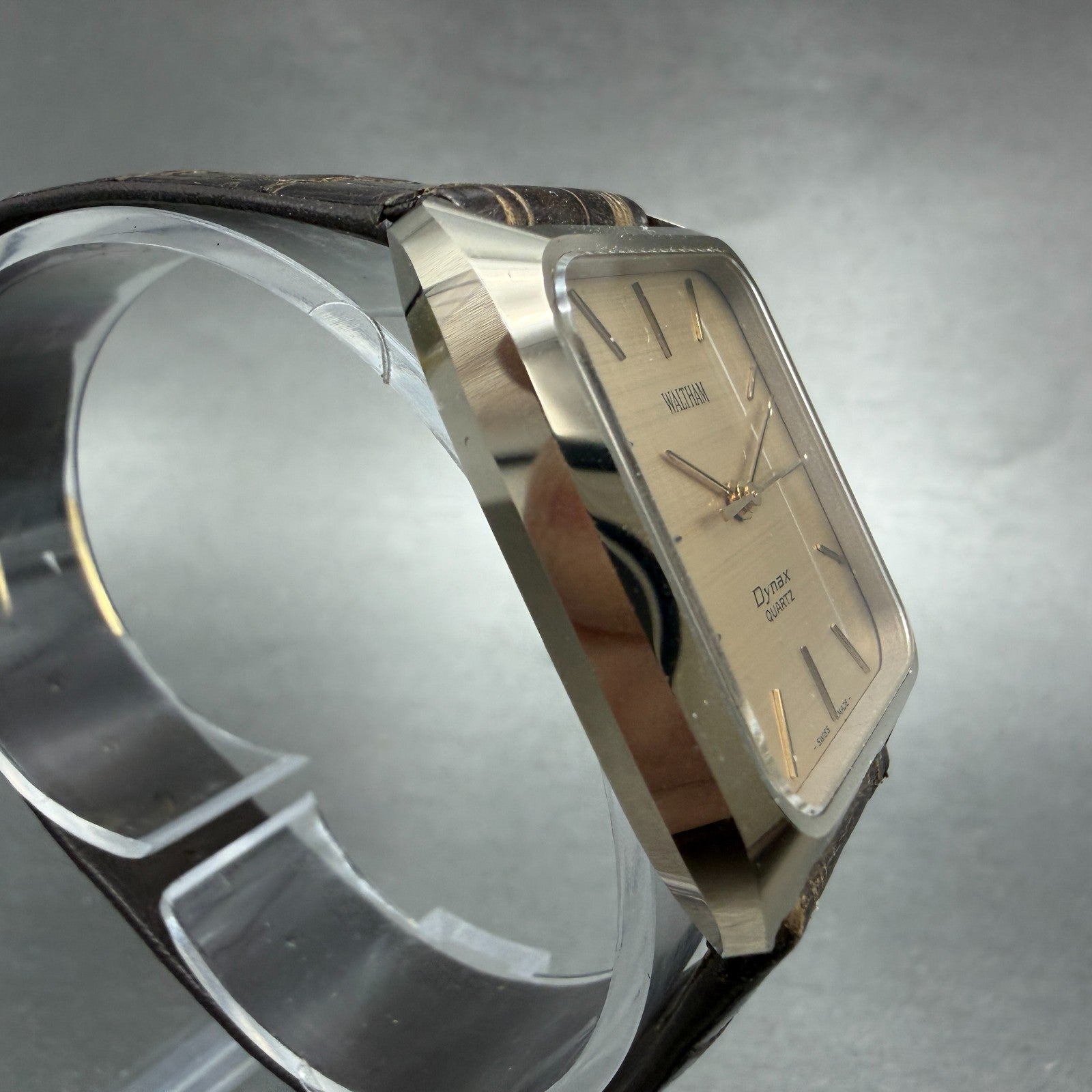 Waltham Dynax Tank Watch Men 28mm Gold Dial Tungsten Rectangle New Battery3