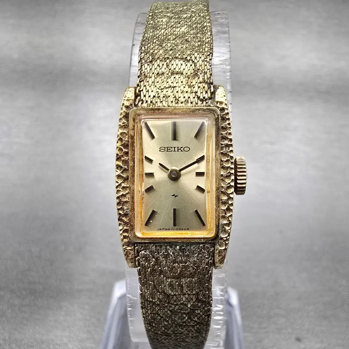 Seiko Tank Watch Women 15mm Champagne Dial Gold Rectangle 11-3189 Manual Wind0