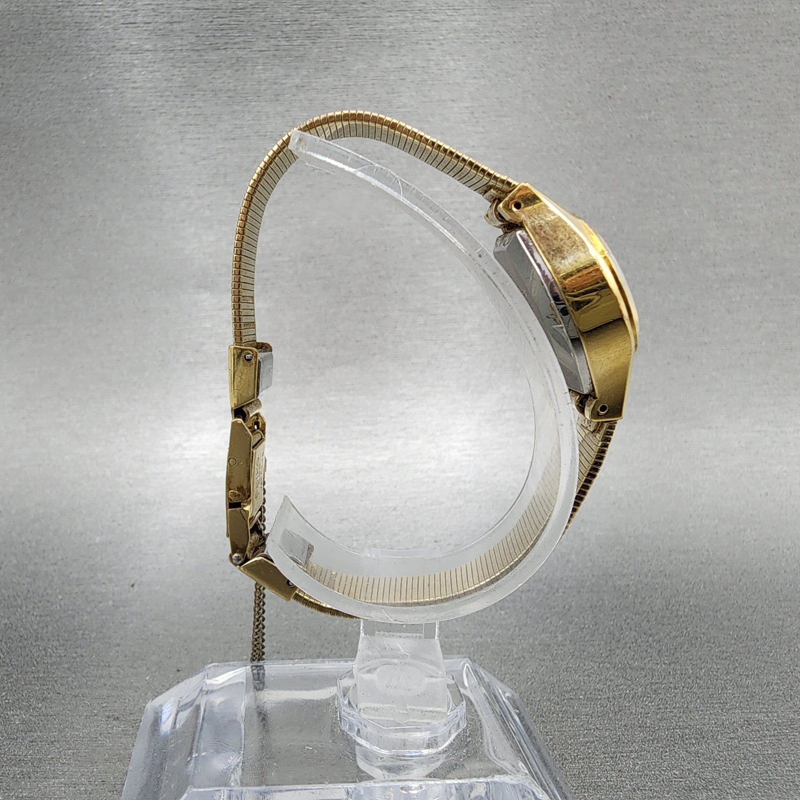 Seiko Watch Women 22mm Champagne Dial Gold Tone Oval Manual 11047140 Runs8