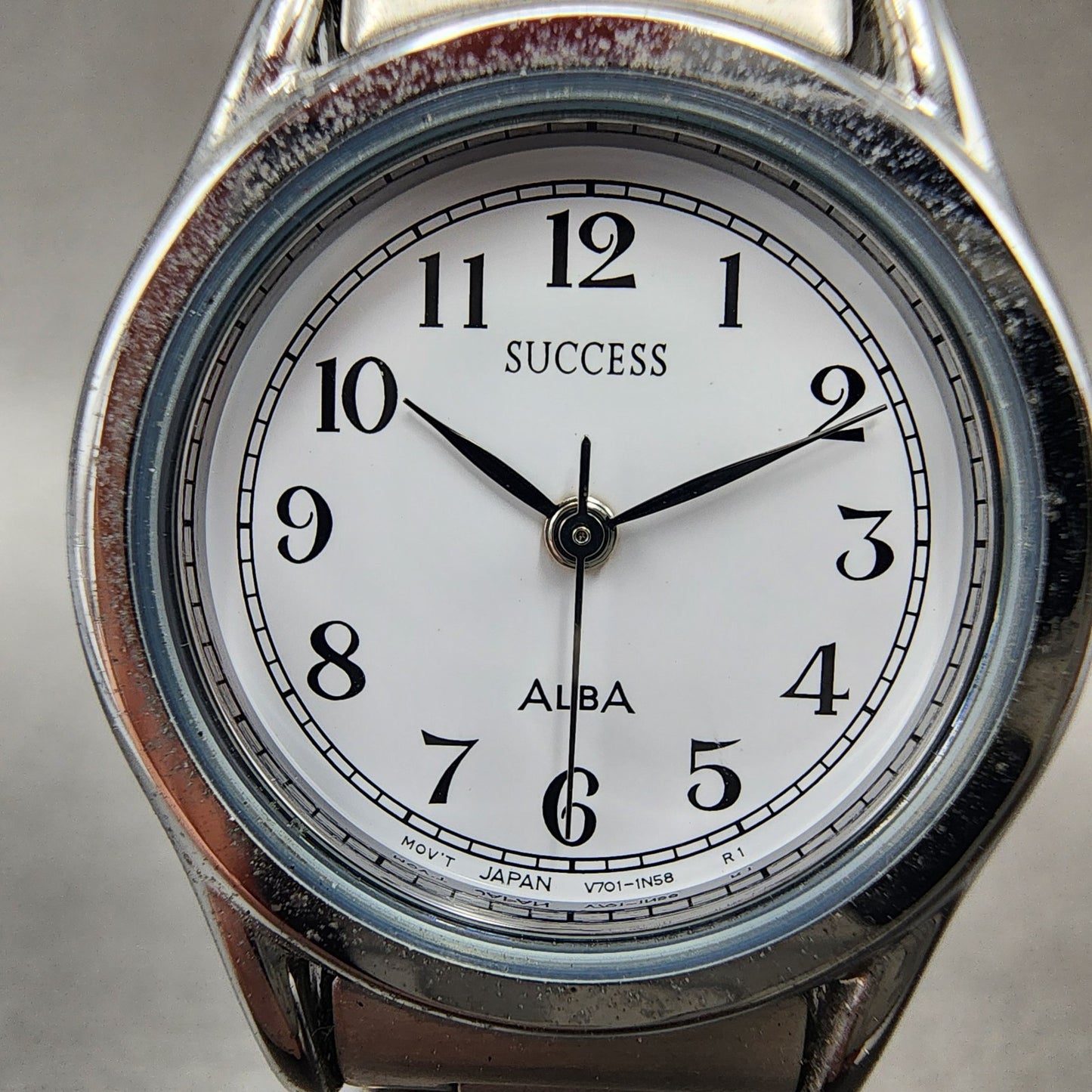 Seiko Alba Success Watch Women 25mm White Dial Silver Tone V7011l70 New Battery1