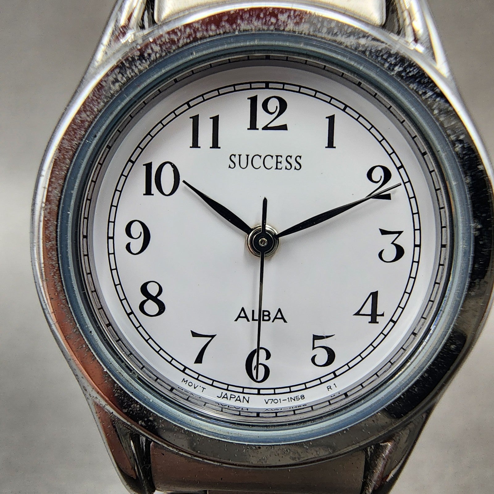 Seiko Alba Success Watch Women 25mm White Dial Silver Tone V7011l70 New Battery1