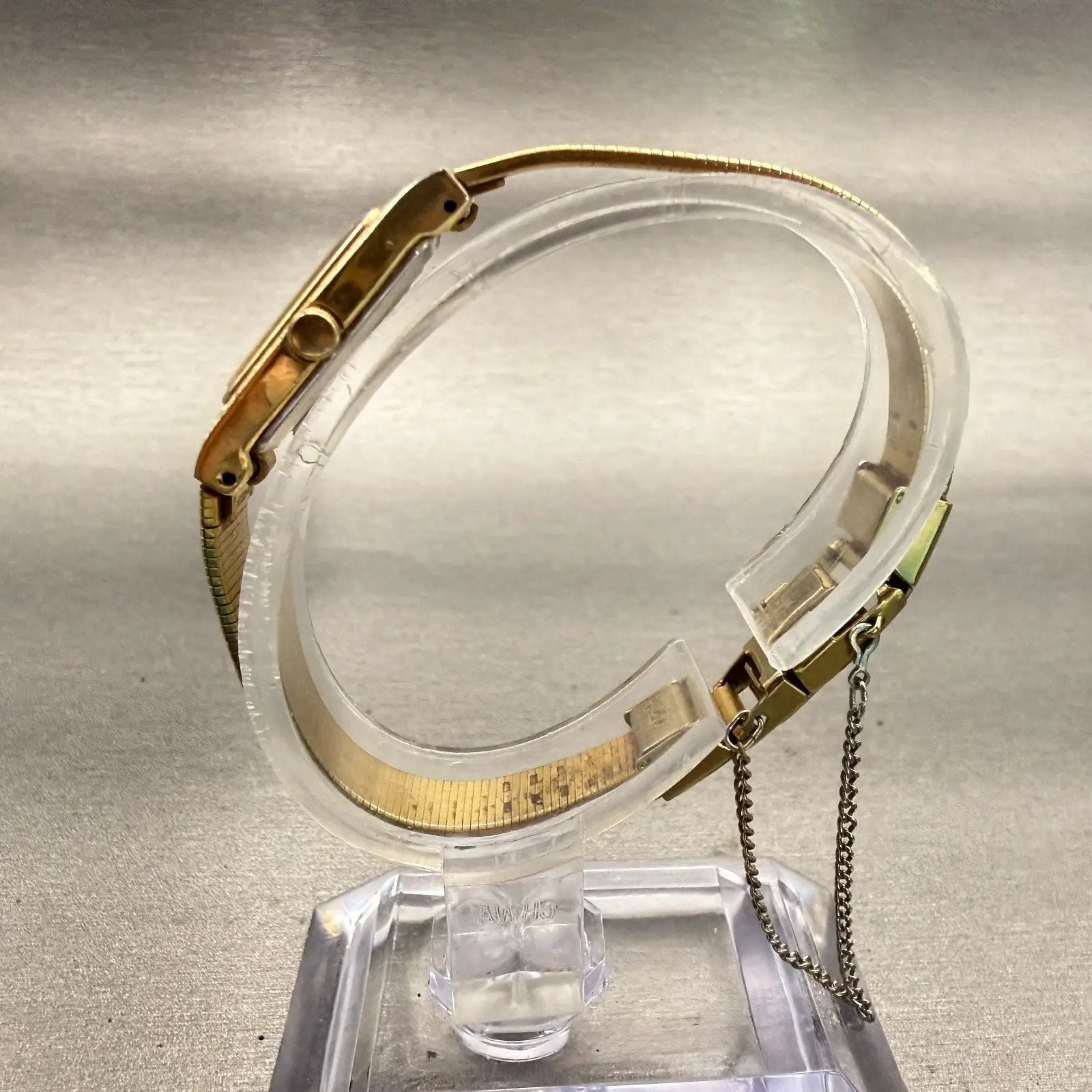 Seiko Watch Women 13mm Black Dial Gold Tone Rectangle 2E20-6139 New Battery VTG6