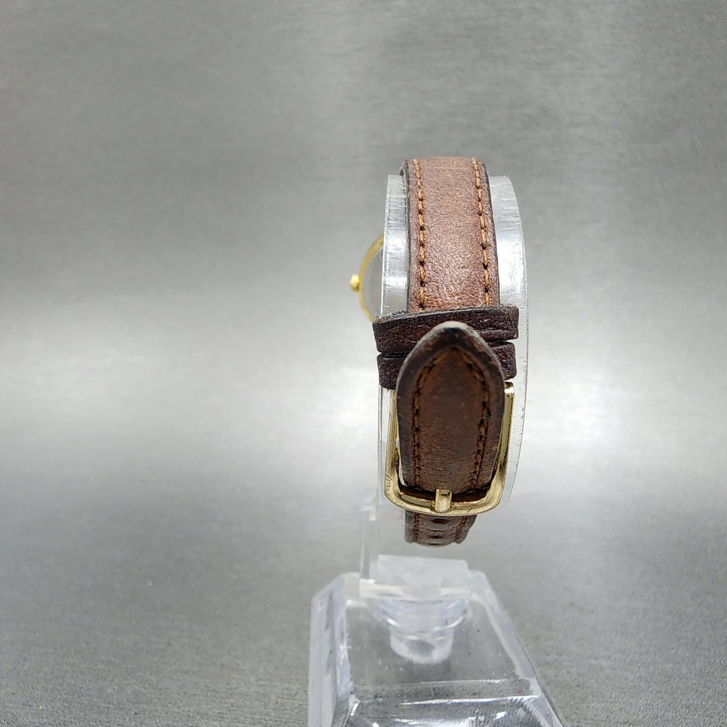 Seiko Watch Women 26mm White Dial Gold Tone Round 2y000C10 New Battery7